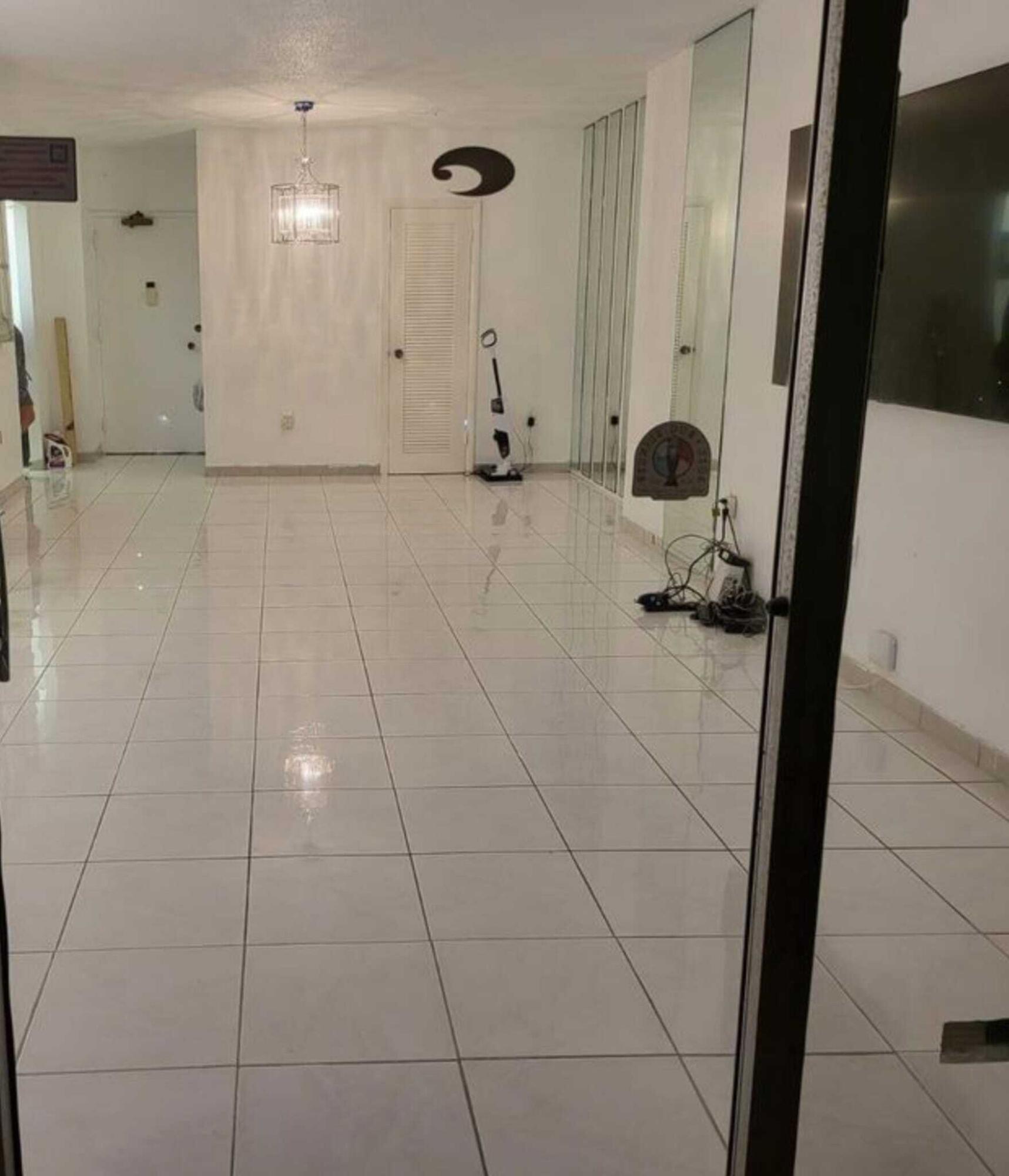 HEMISPHERES CONDO - Residential Lease