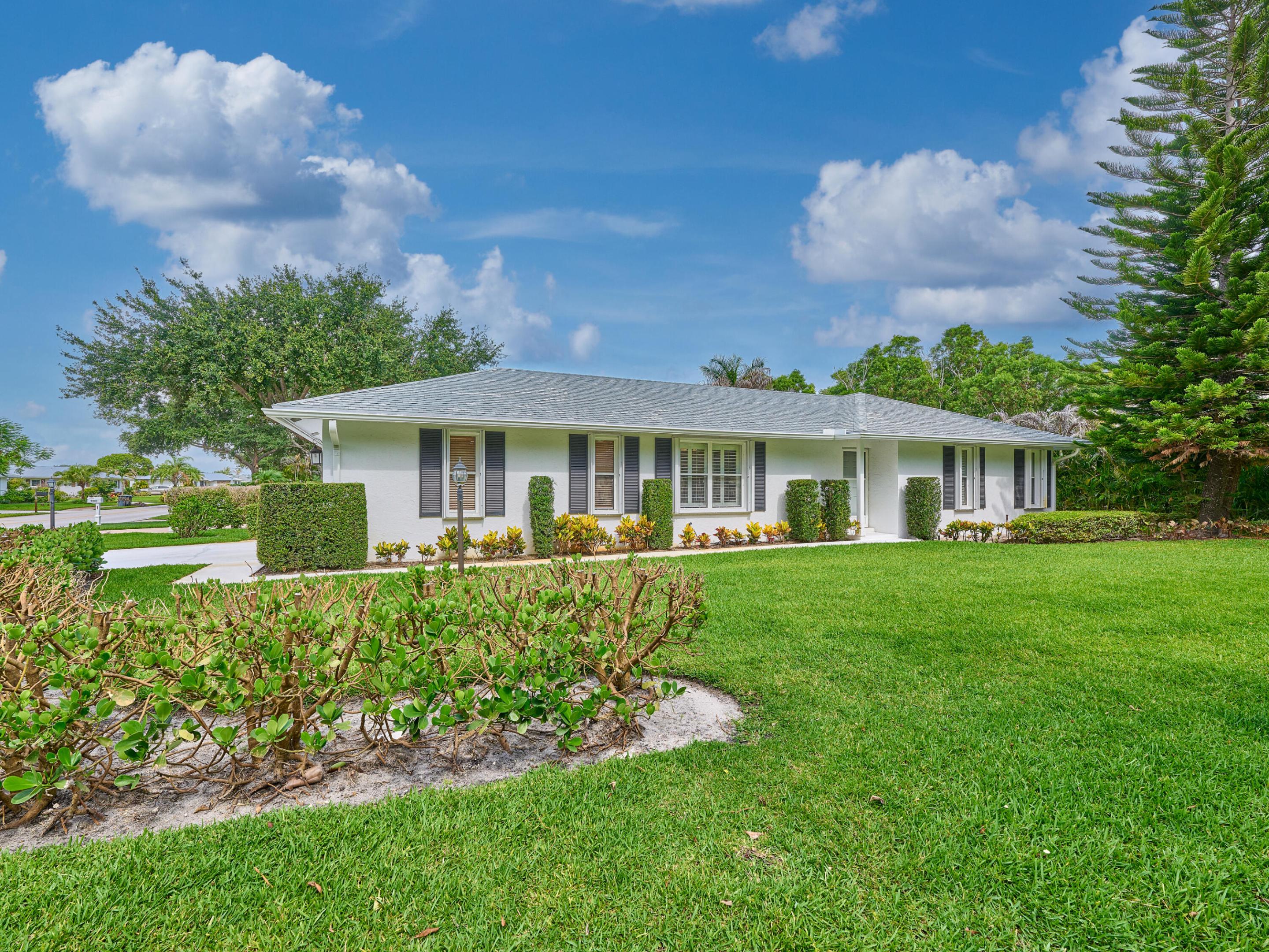 IROQUOIS PARK, Little Club - Residential