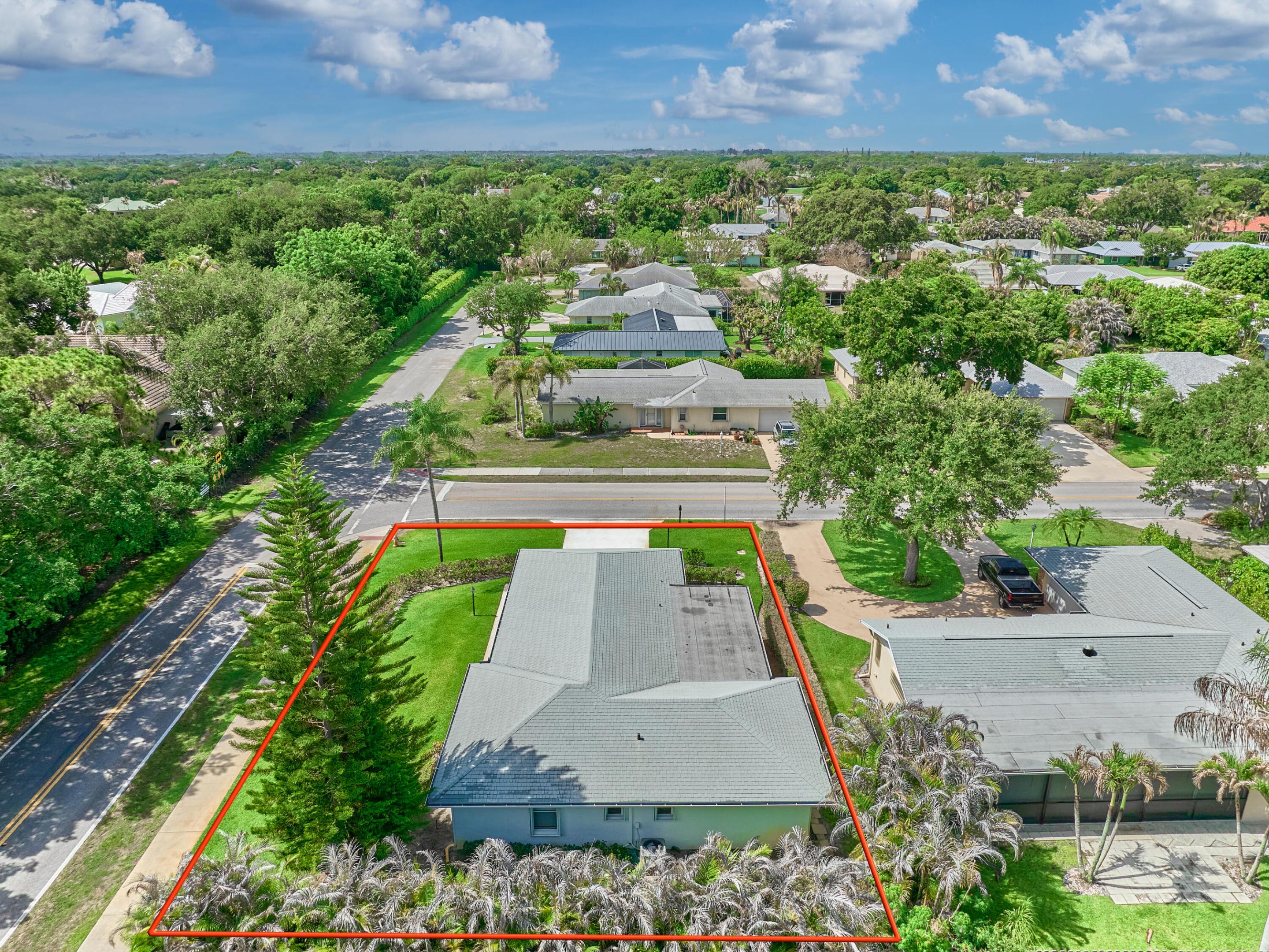 IROQUOIS PARK, Little Club - Residential