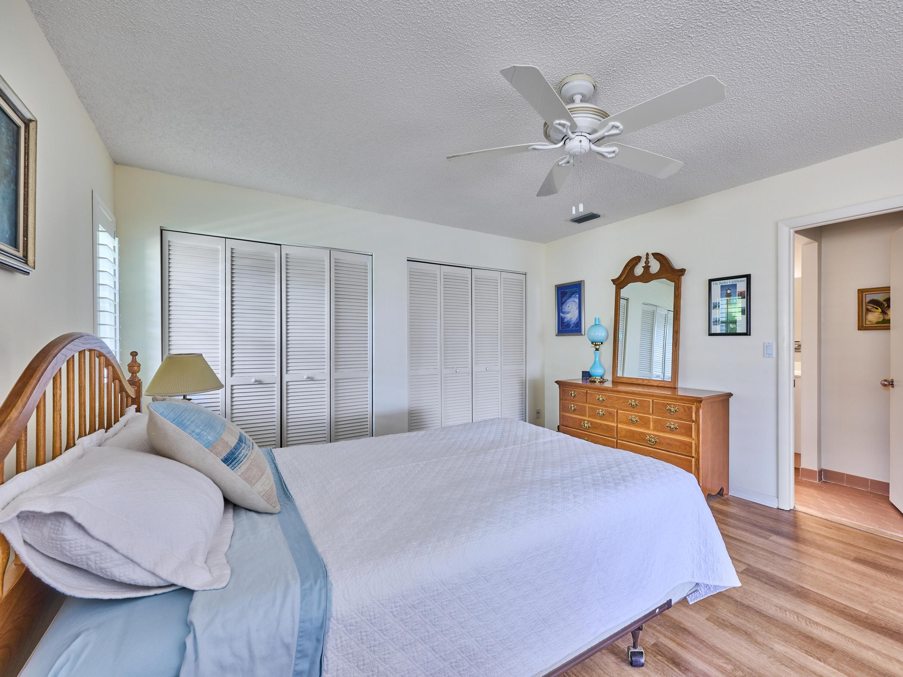 IROQUOIS PARK, Little Club - Residential