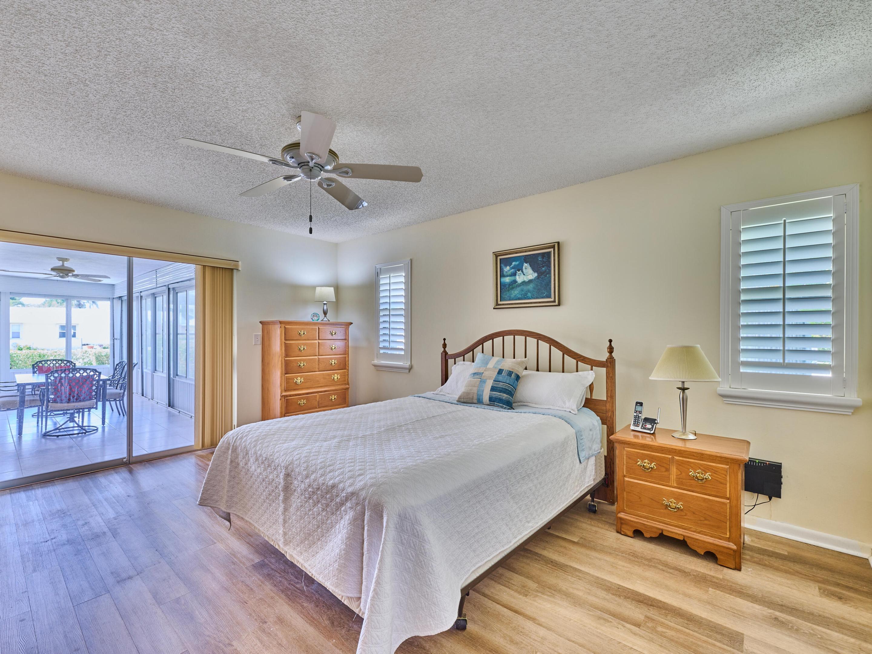 IROQUOIS PARK, Little Club - Residential