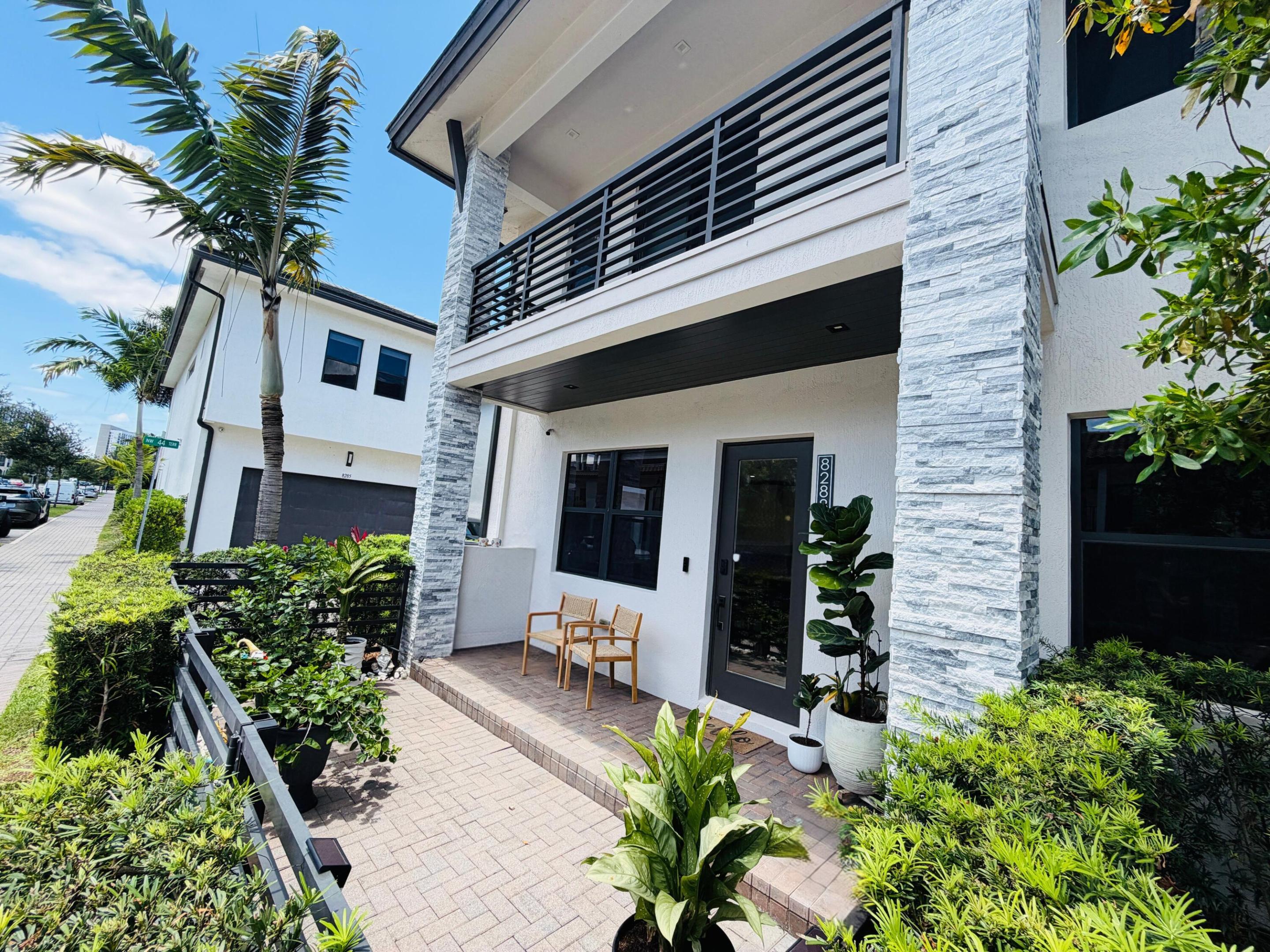 DOWNTOWN DORAL SOUTH PHASE TWO - Residential