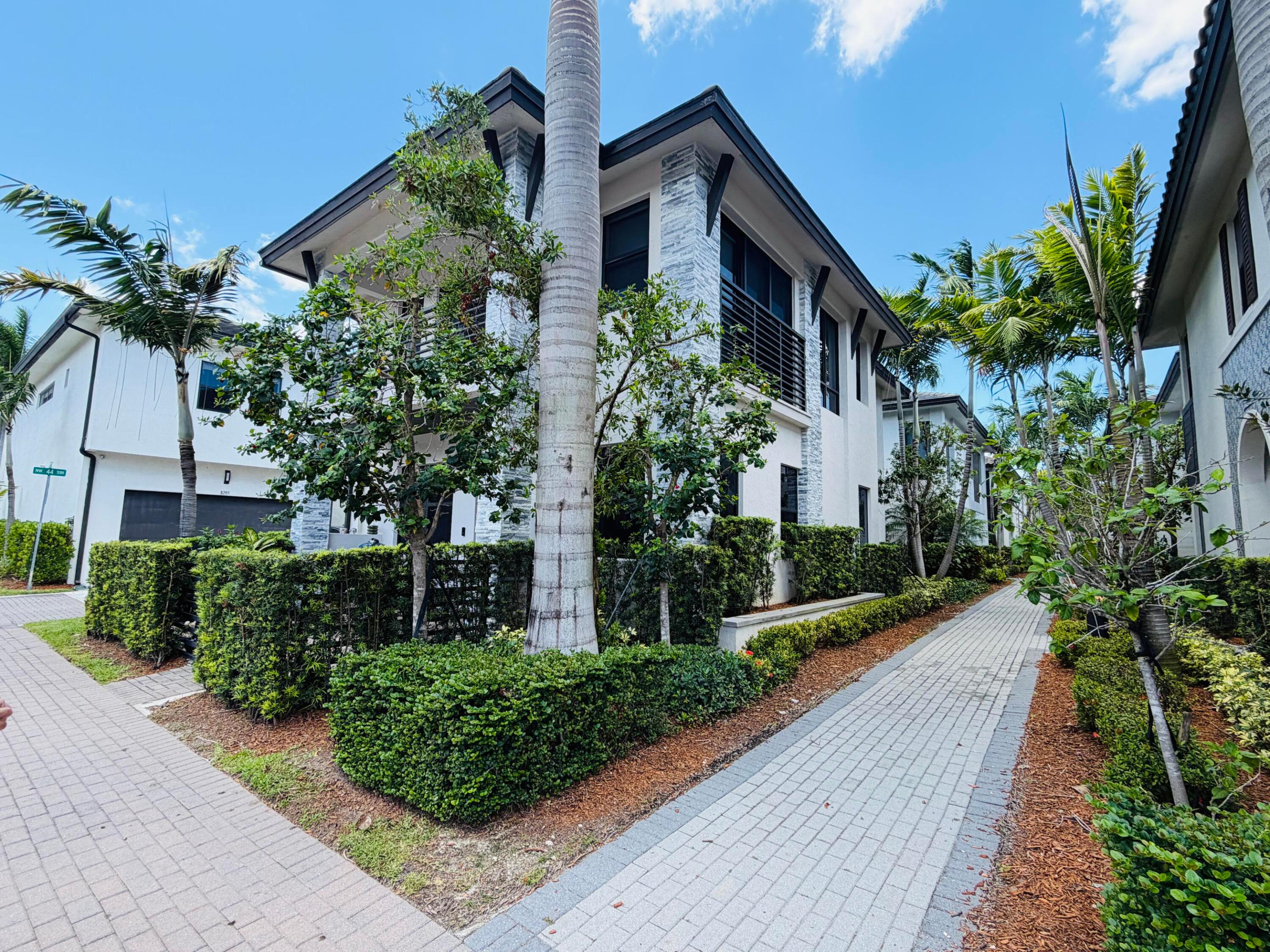 DOWNTOWN DORAL SOUTH PHASE TWO - Residential