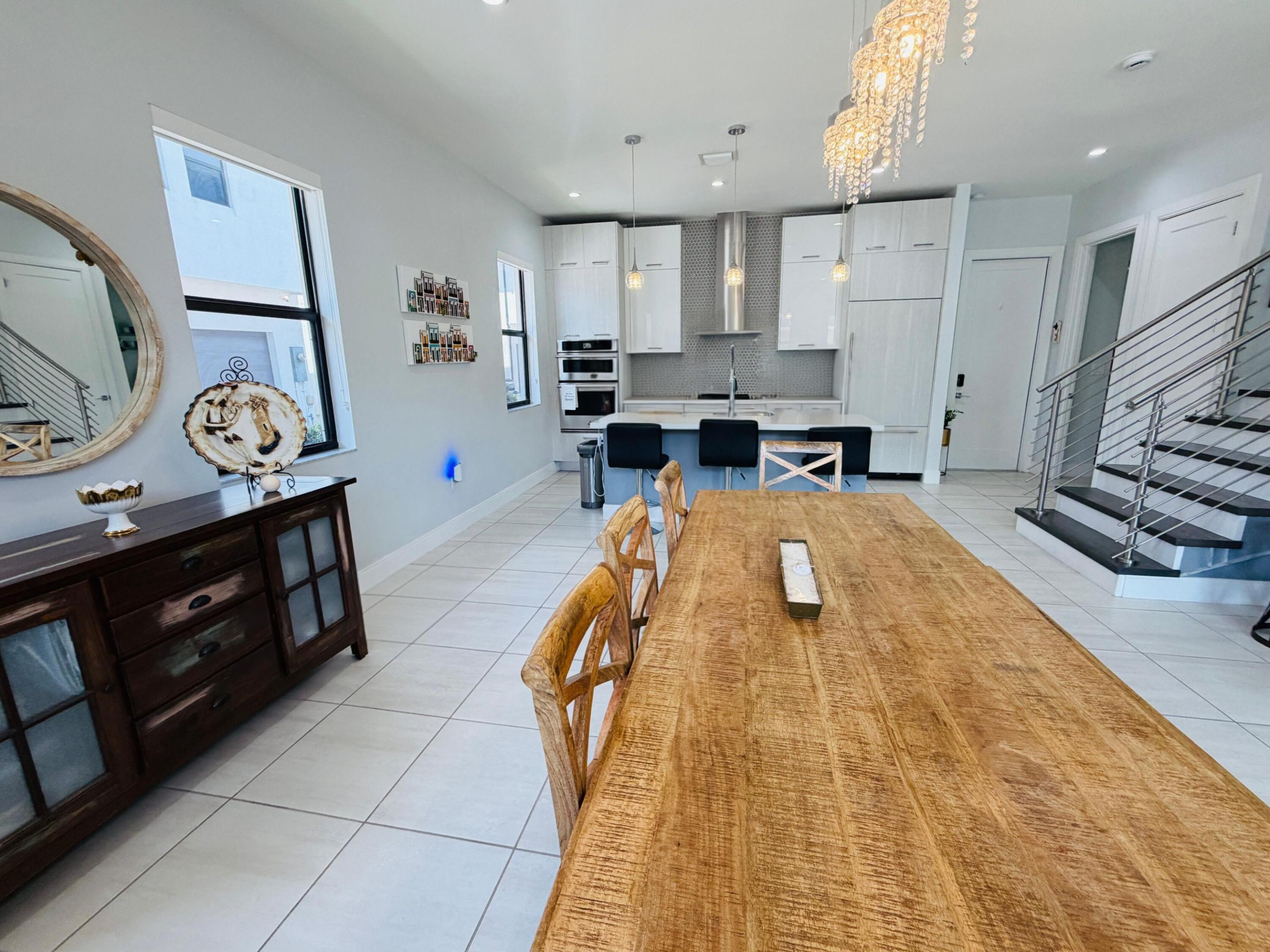 DOWNTOWN DORAL SOUTH PHASE TWO - Residential