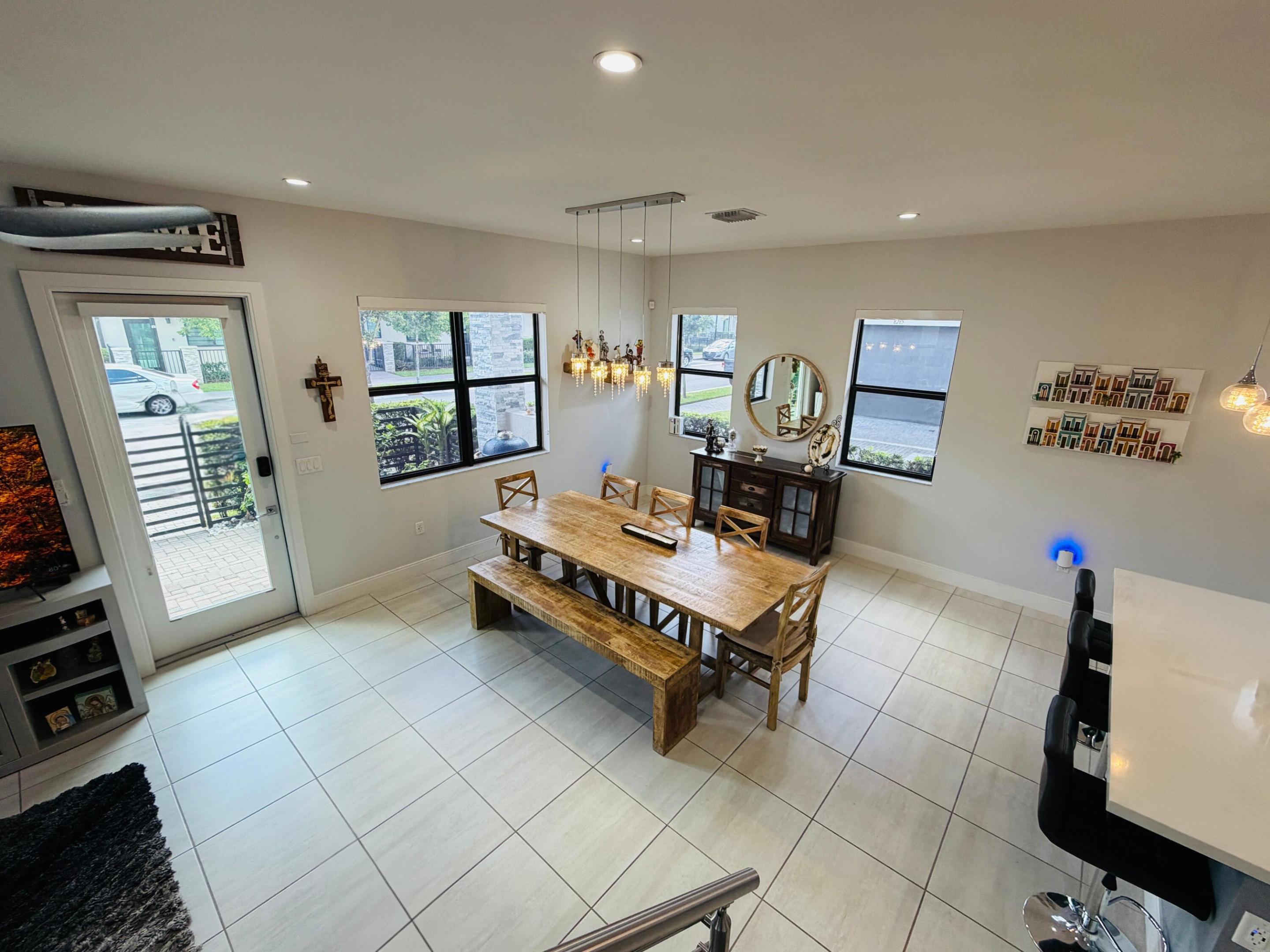 DOWNTOWN DORAL SOUTH PHASE TWO - Residential