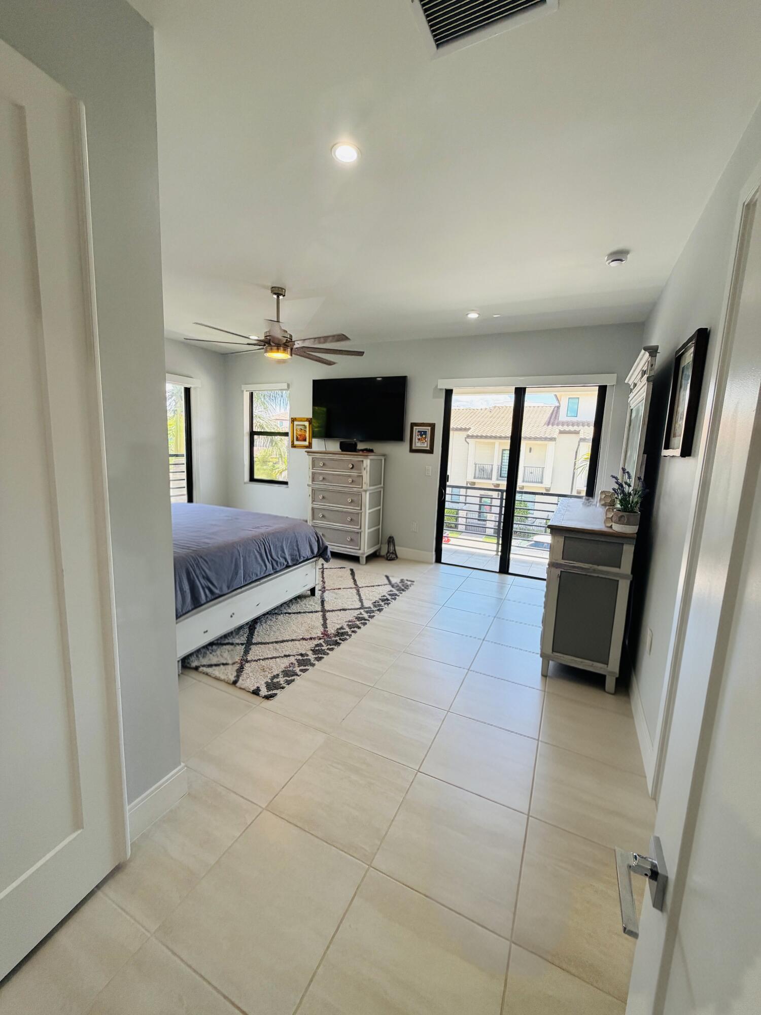 DOWNTOWN DORAL SOUTH PHASE TWO - Residential