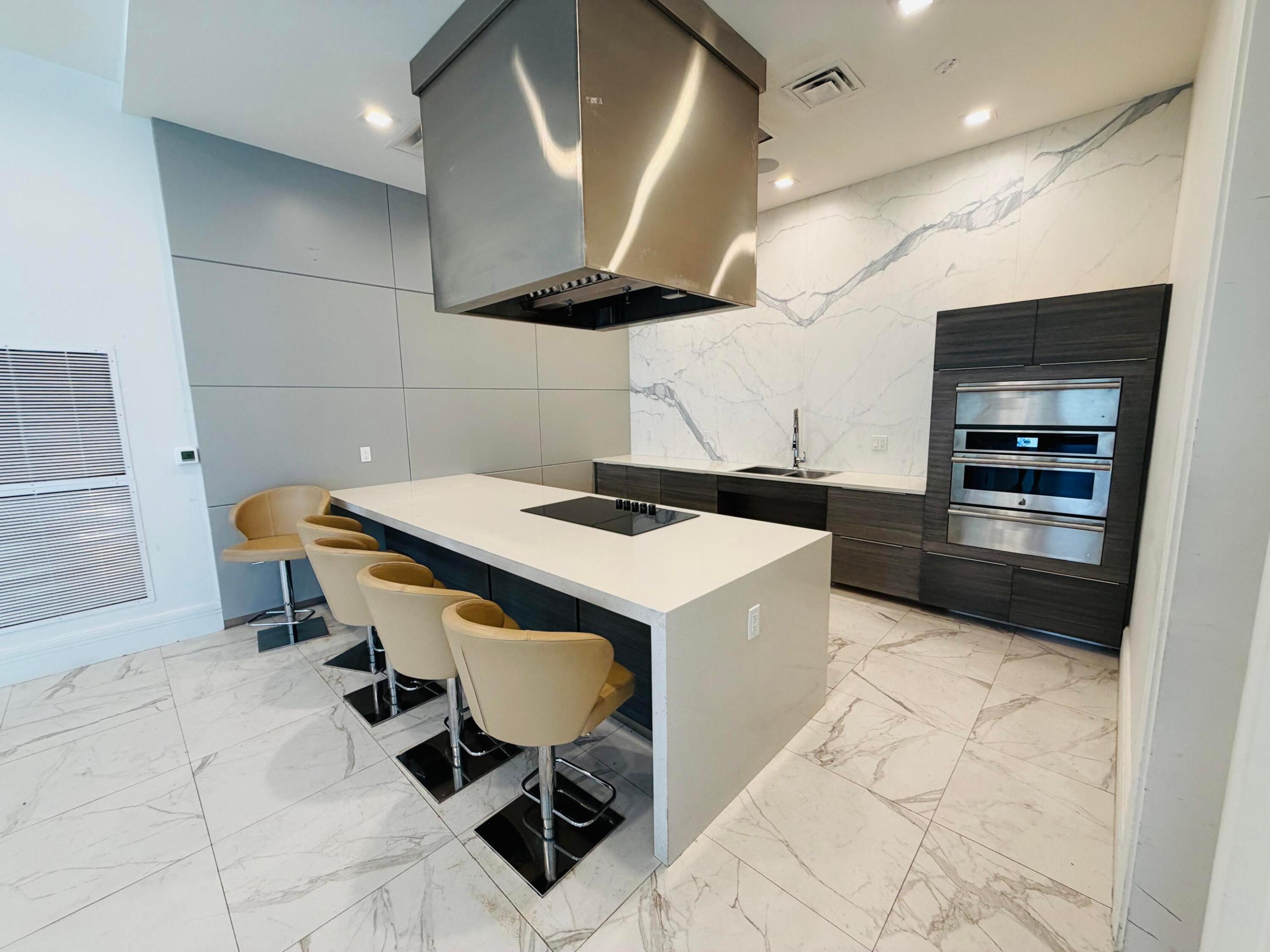 DOWNTOWN DORAL SOUTH PHASE TWO - Residential