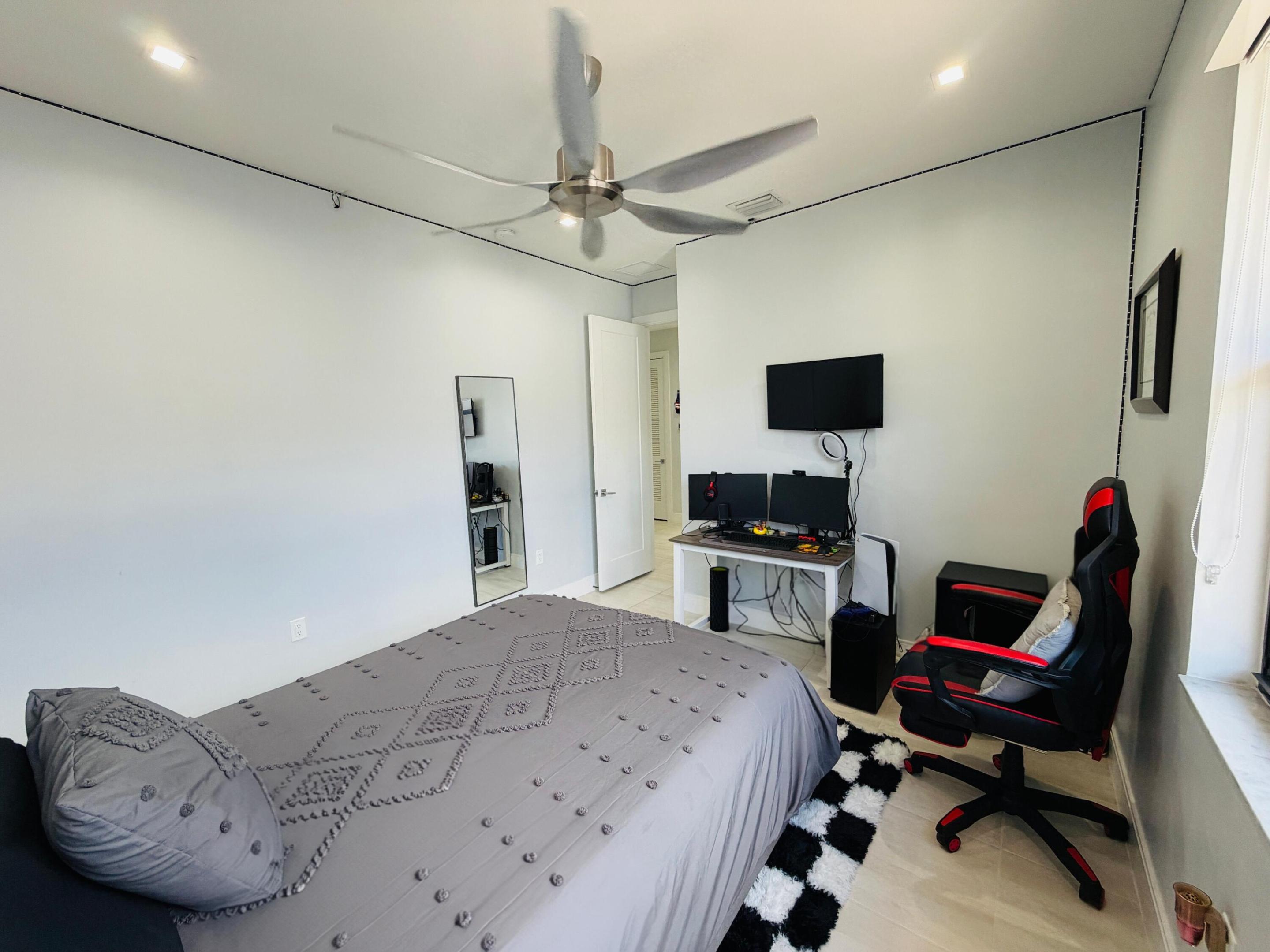 DOWNTOWN DORAL SOUTH PHASE TWO - Residential
