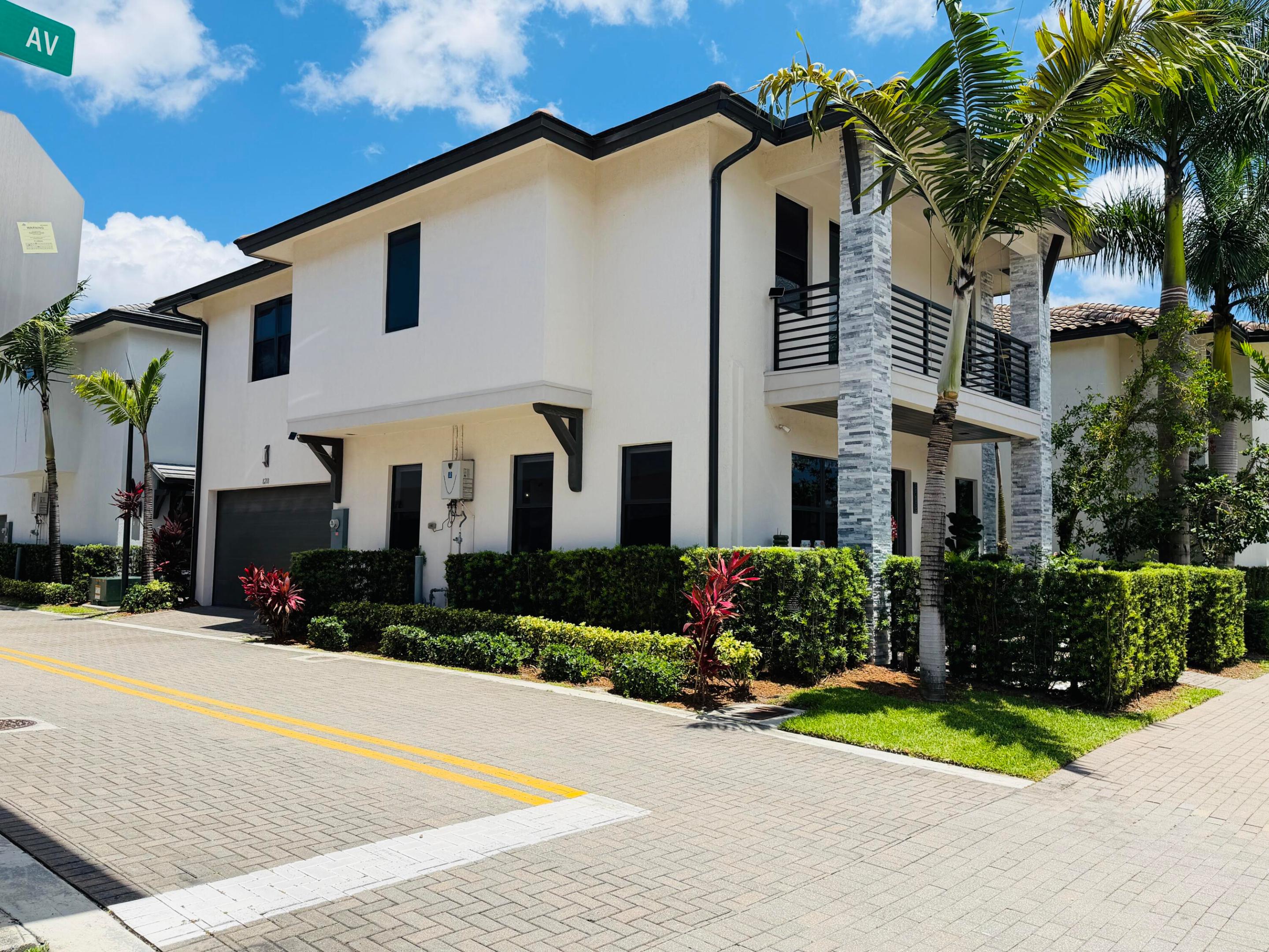 DOWNTOWN DORAL SOUTH PHASE TWO - Residential