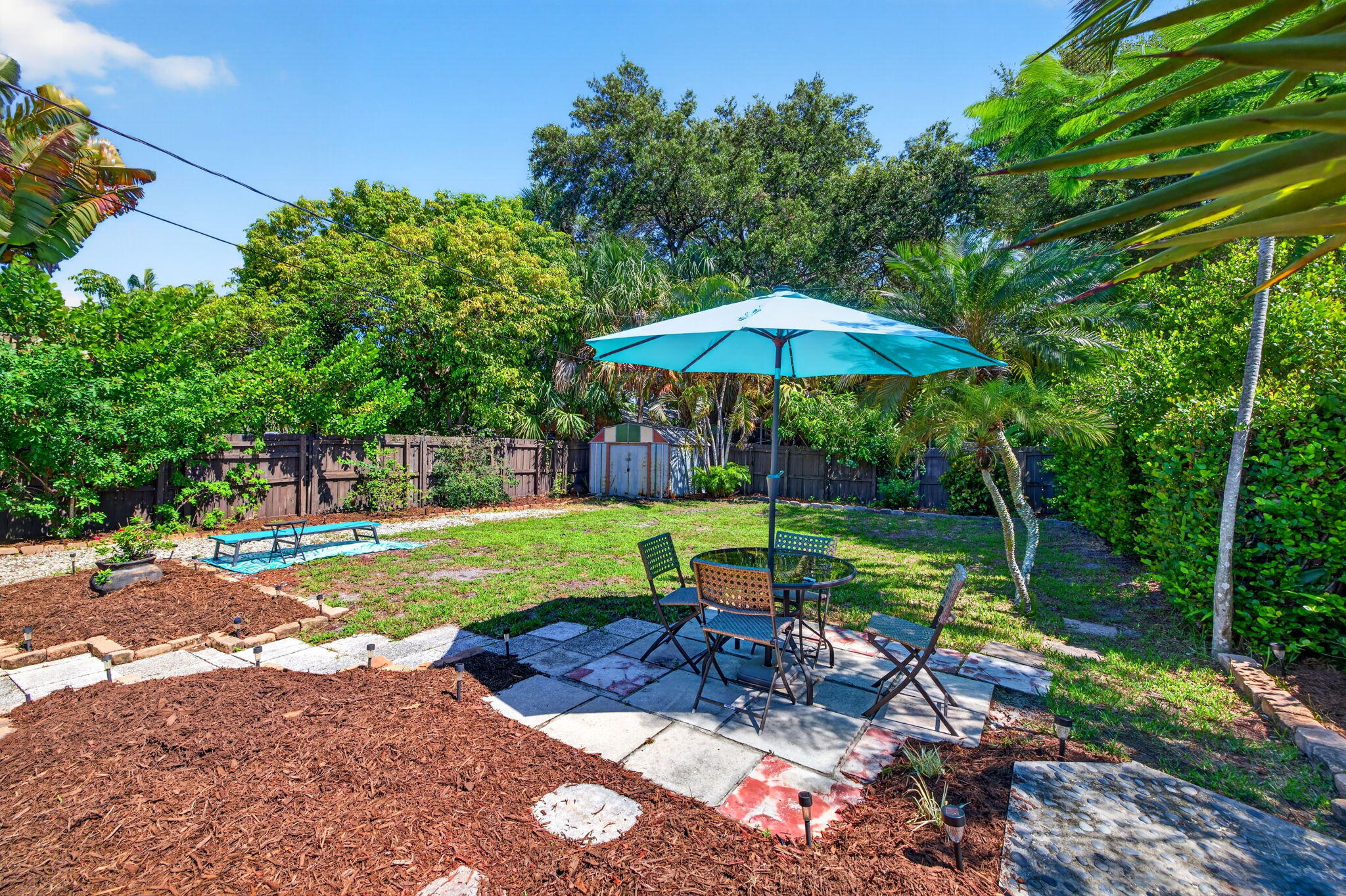 LAUDERDALE GARDENS - Residential