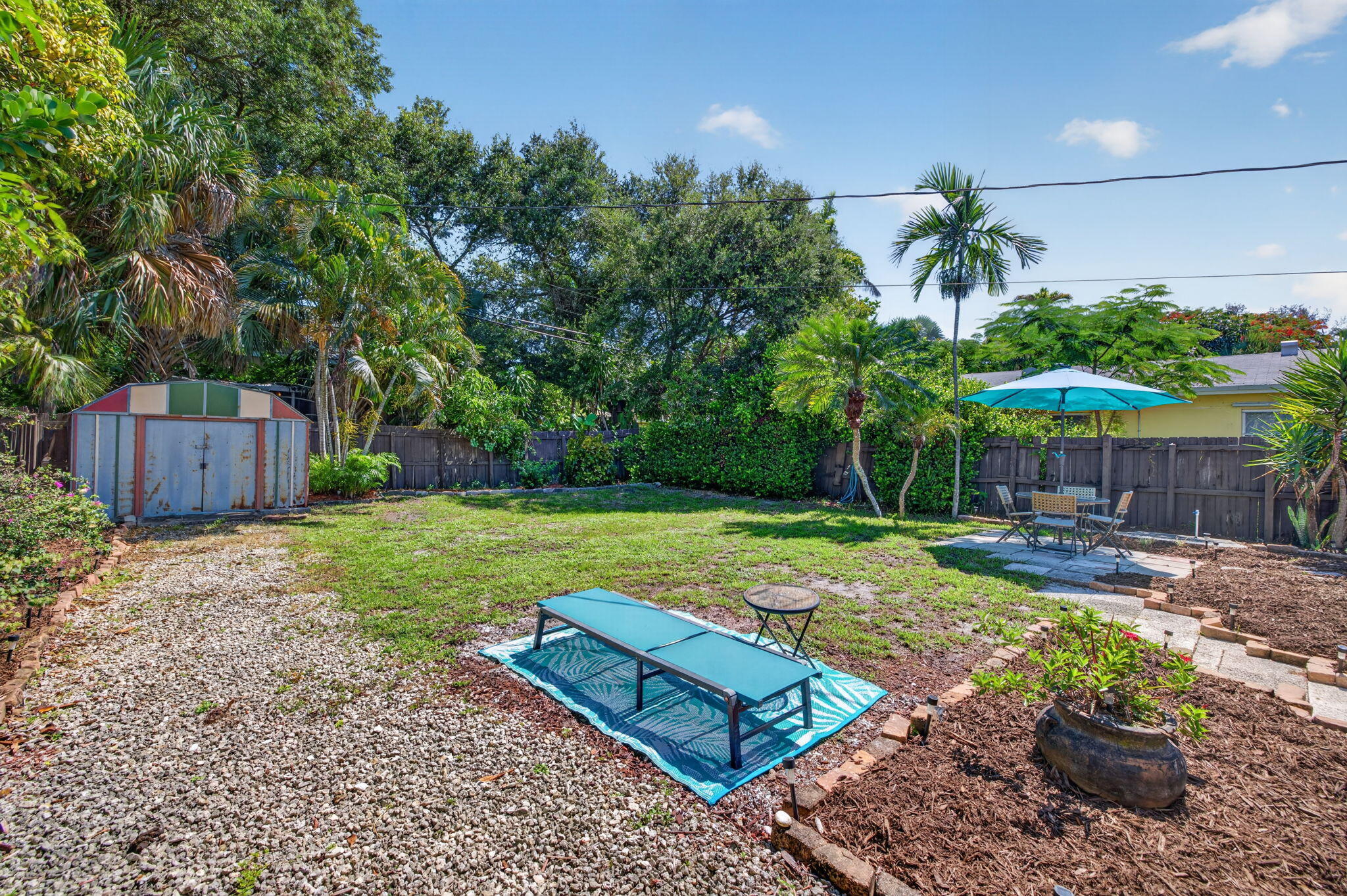 LAUDERDALE GARDENS - Residential