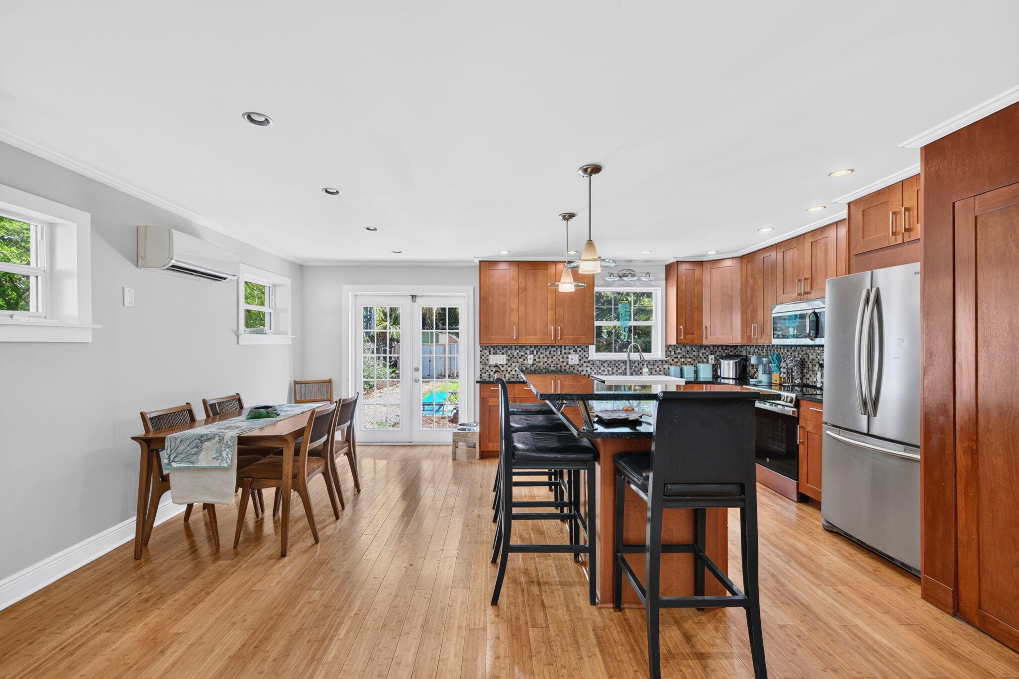 LAUDERDALE GARDENS - Residential