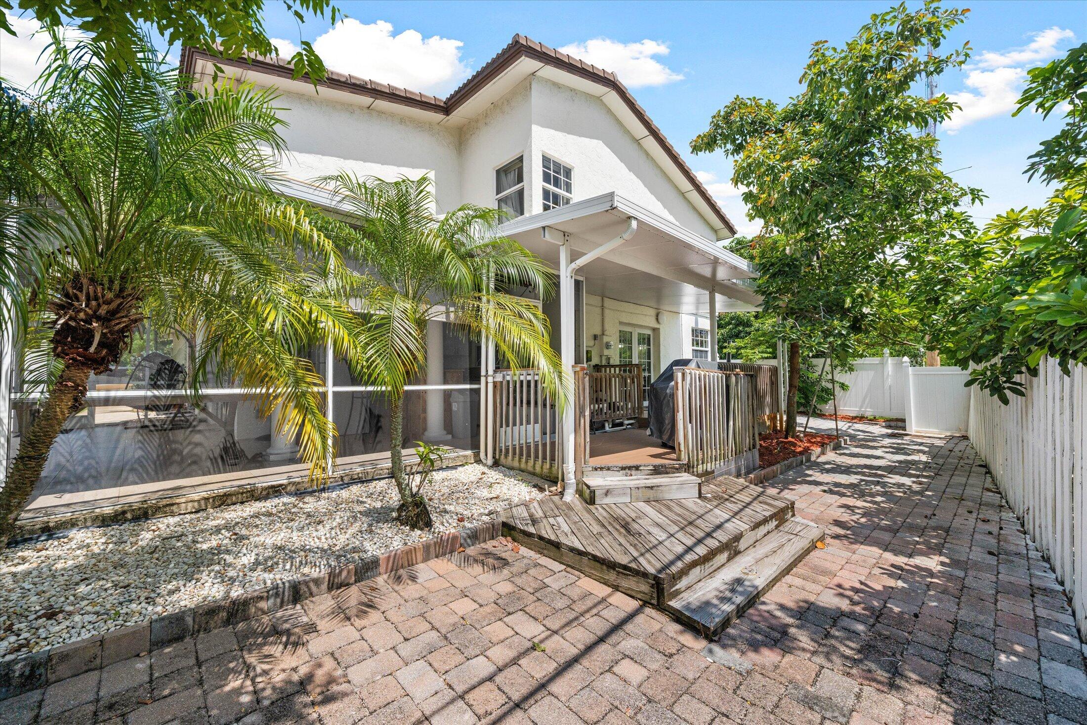 CHERLYNN ESTATES - Residential