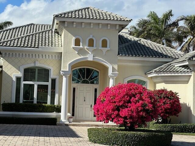 ROYAL PALM YACHT & COUNTRY CLUB - Residential