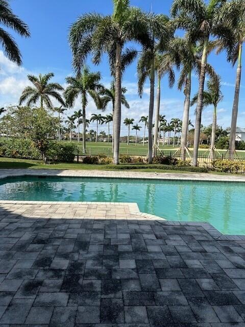 ROYAL PALM YACHT & COUNTRY CLUB - Residential