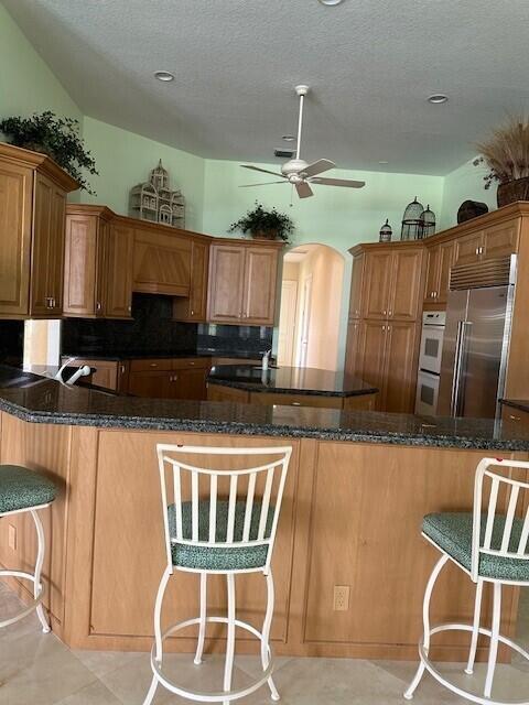ROYAL PALM YACHT & COUNTRY CLUB - Residential