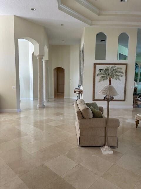 ROYAL PALM YACHT & COUNTRY CLUB - Residential