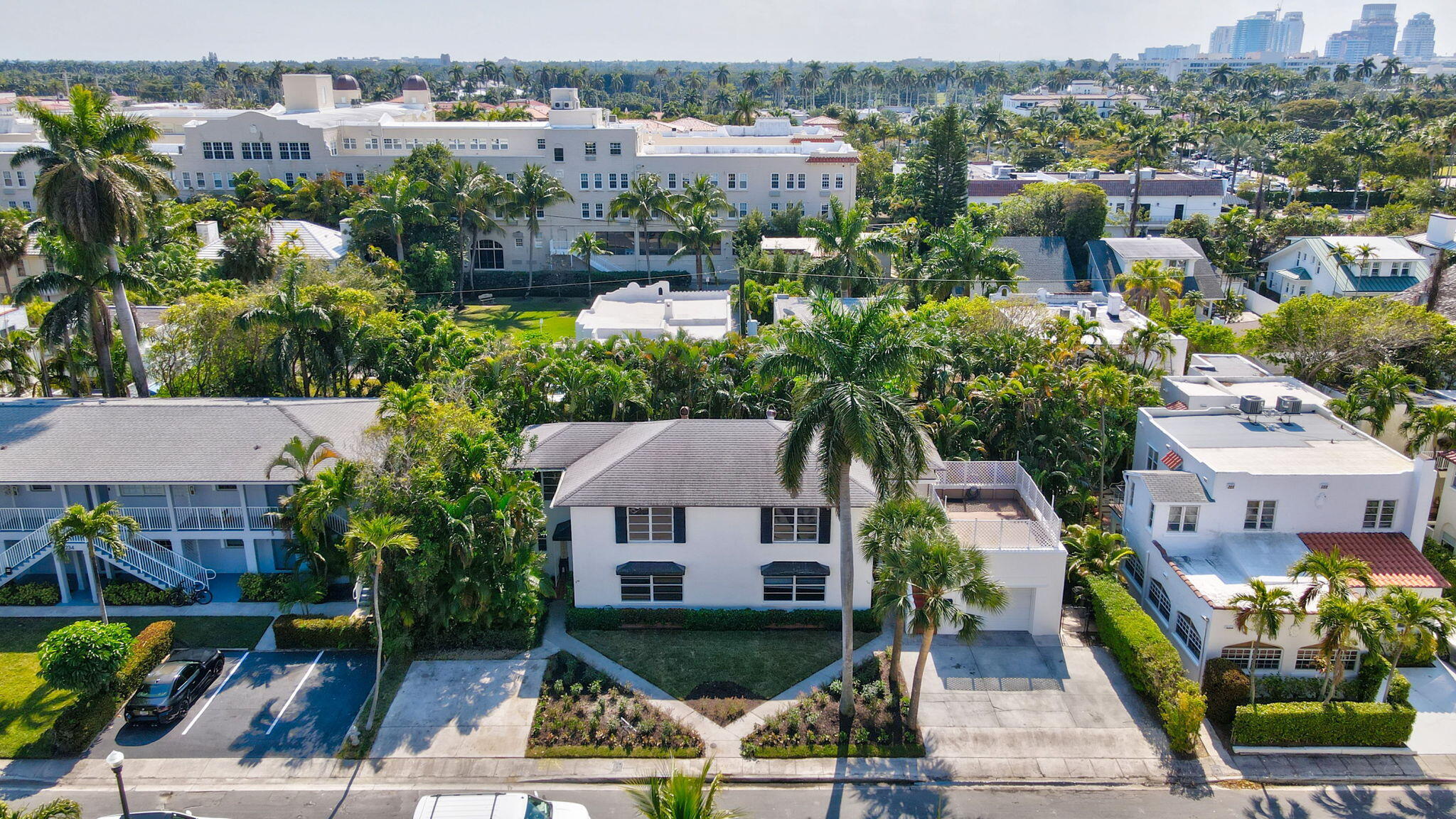 JEANETTE COURT - Residential