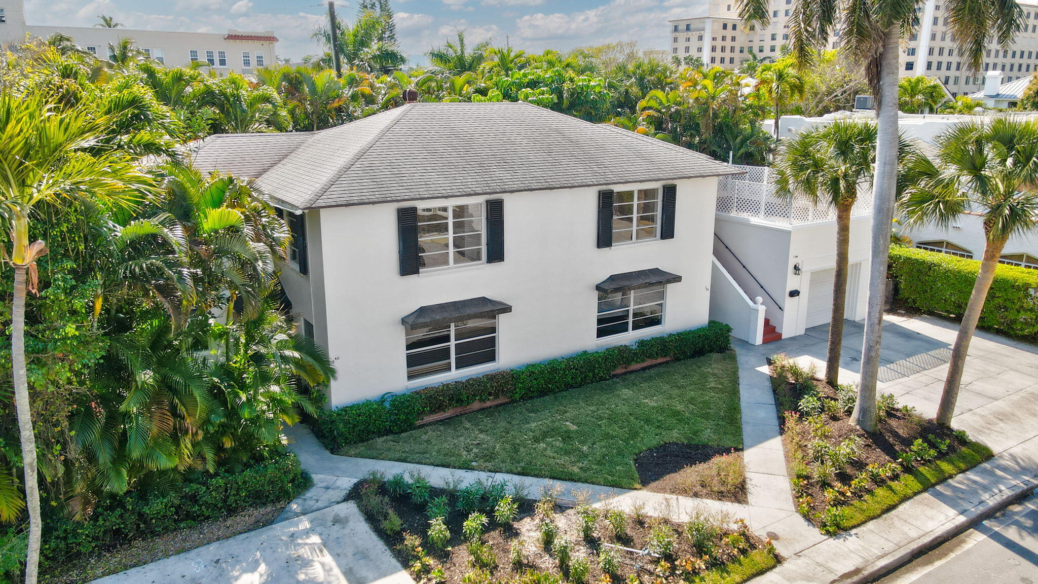 JEANETTE COURT - Residential
