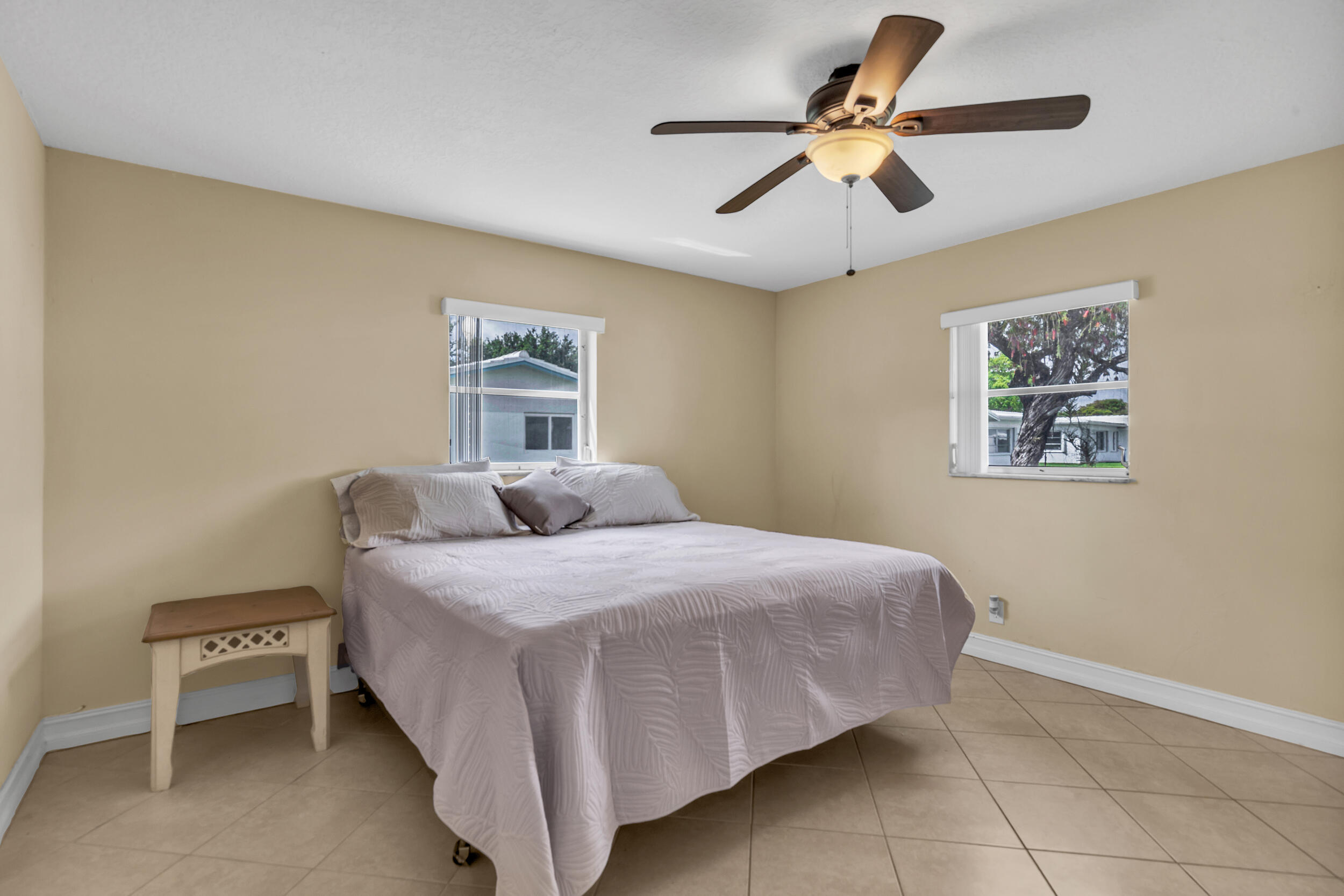 LAUDERDALE WEST 2 SEC - Residential