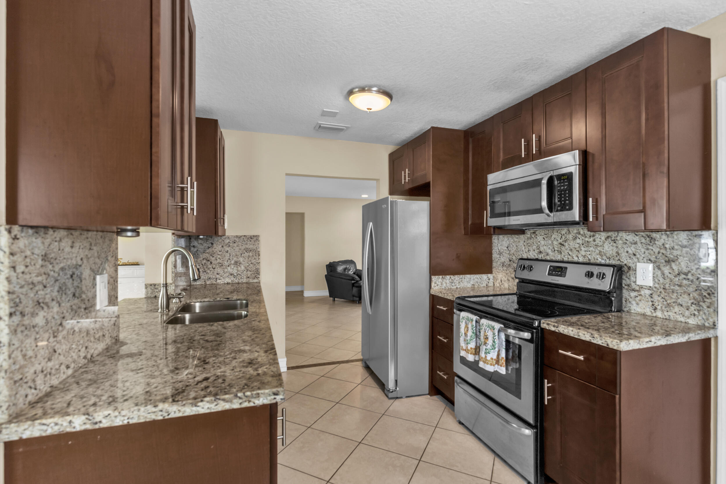 LAUDERDALE WEST 2 SEC - Residential