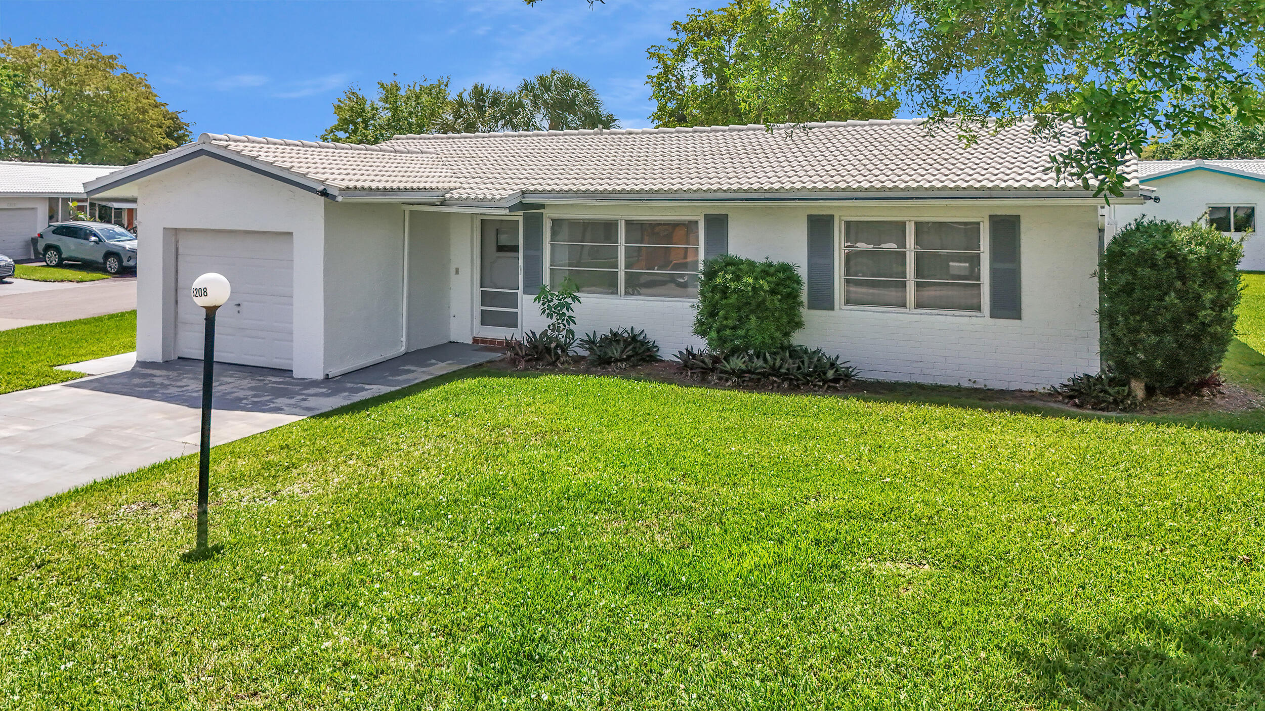 LAUDERDALE WEST 2 SEC - Residential
