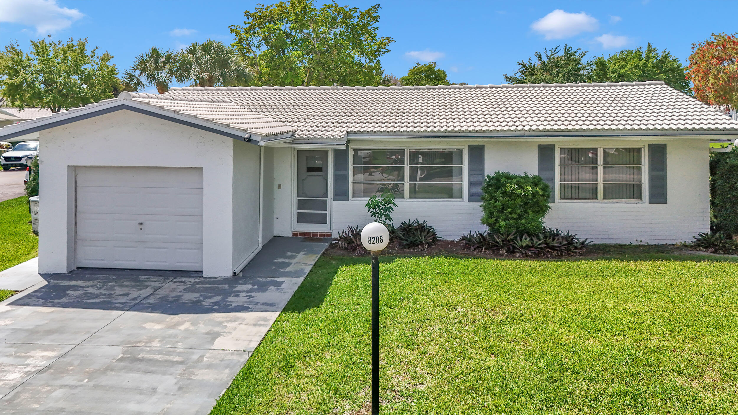 LAUDERDALE WEST 2 SEC - Residential