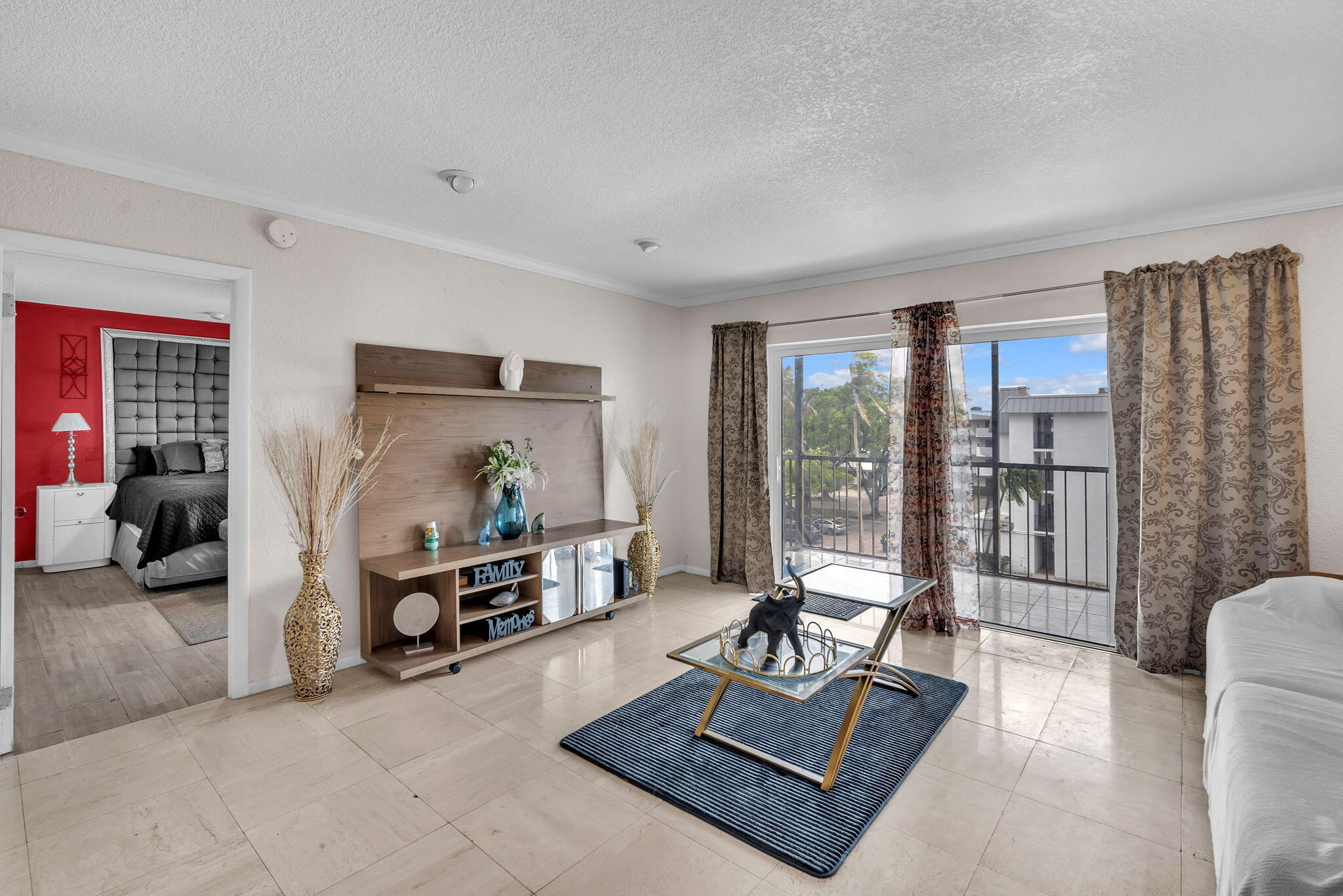 INVERRARY COUNTRY CLUB - Residential