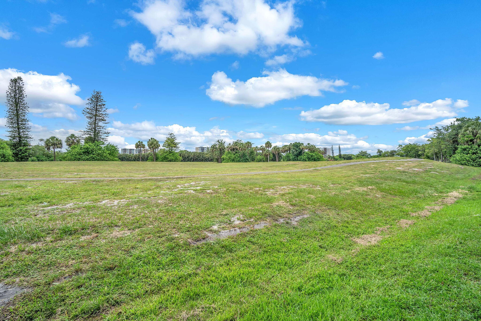 INVERRARY COUNTRY CLUB - Residential