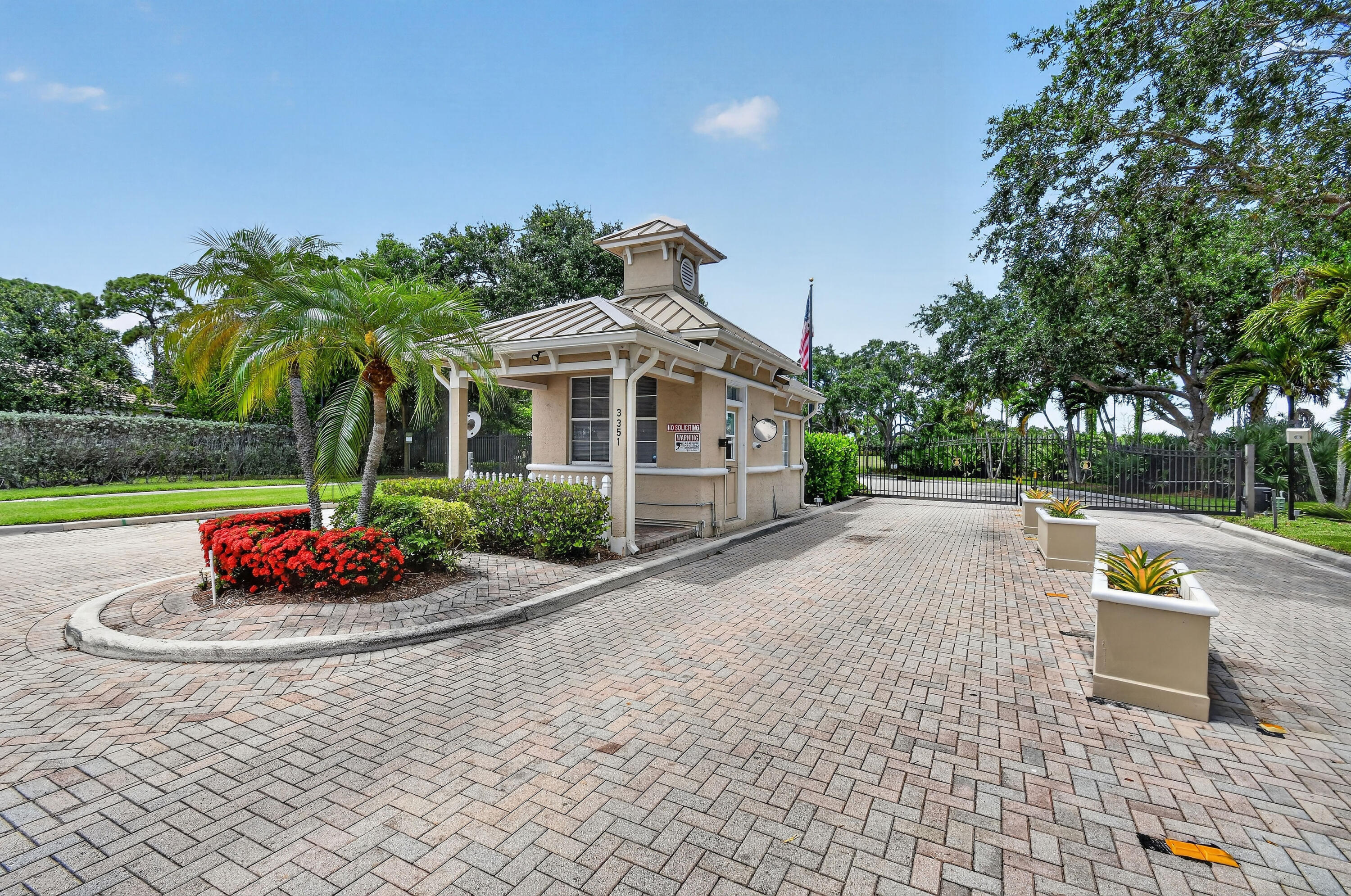 JENSEN BEACH COUNTRY CLUB - Residential