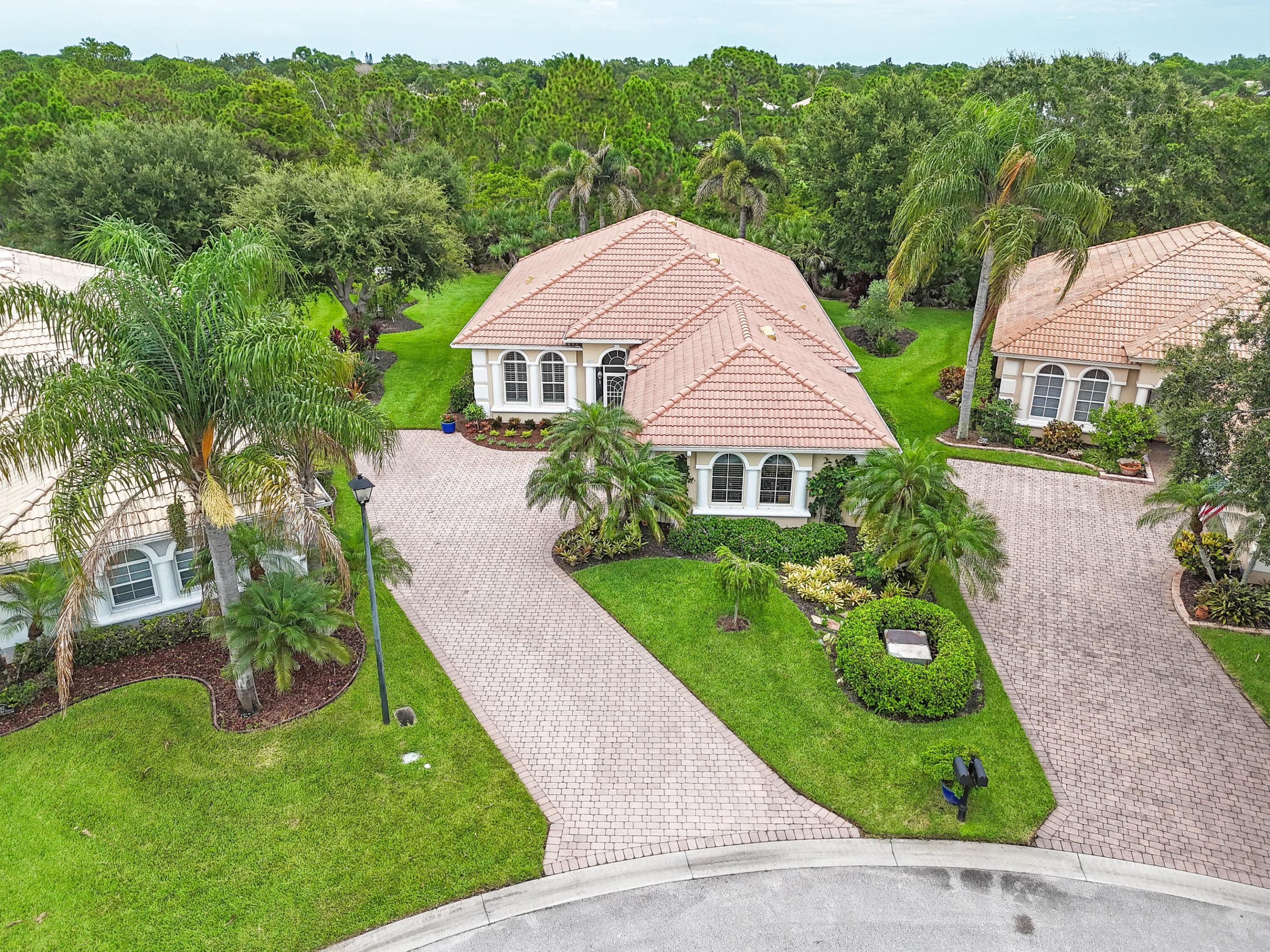 JENSEN BEACH COUNTRY CLUB - Residential