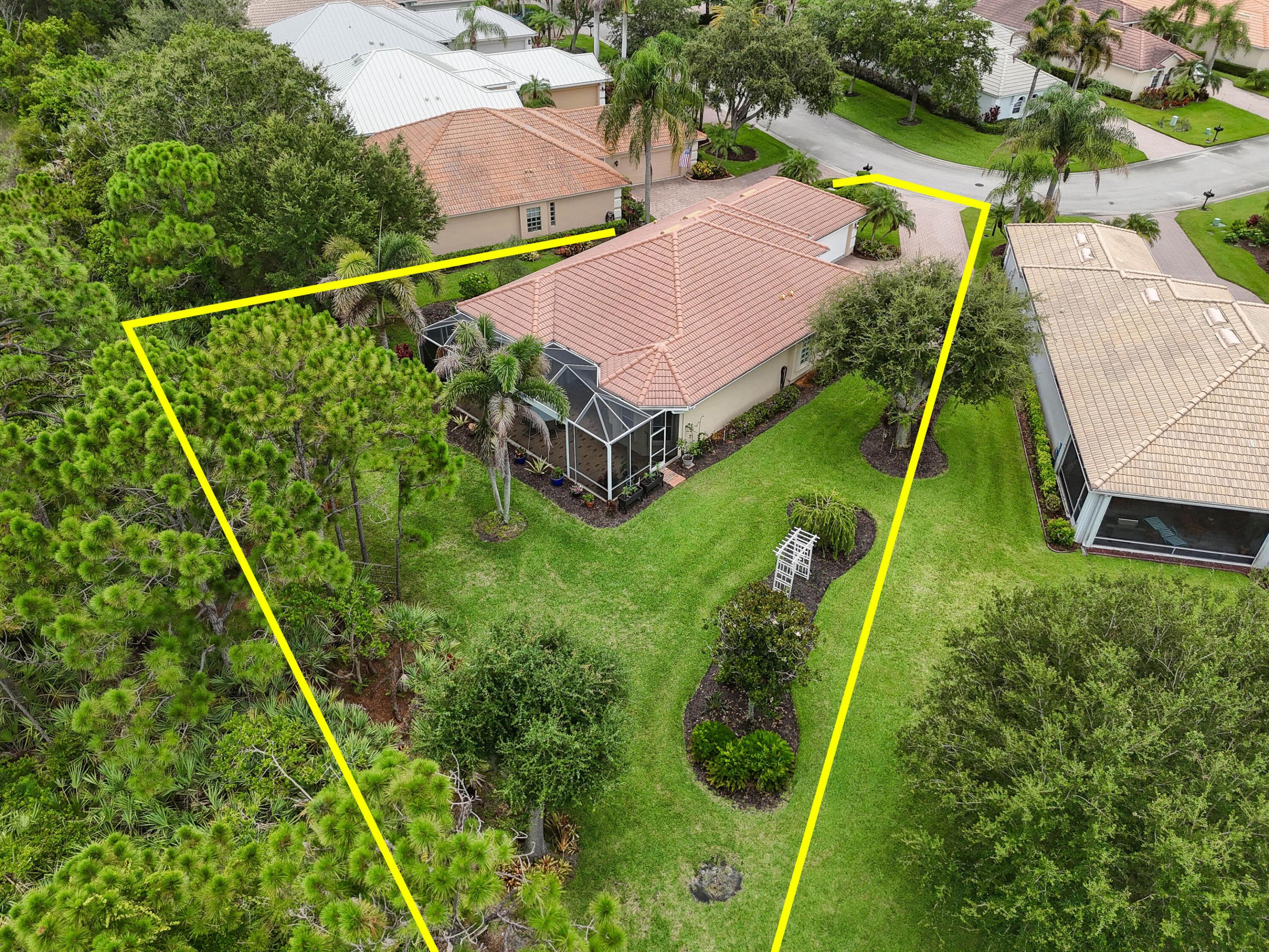 JENSEN BEACH COUNTRY CLUB - Residential
