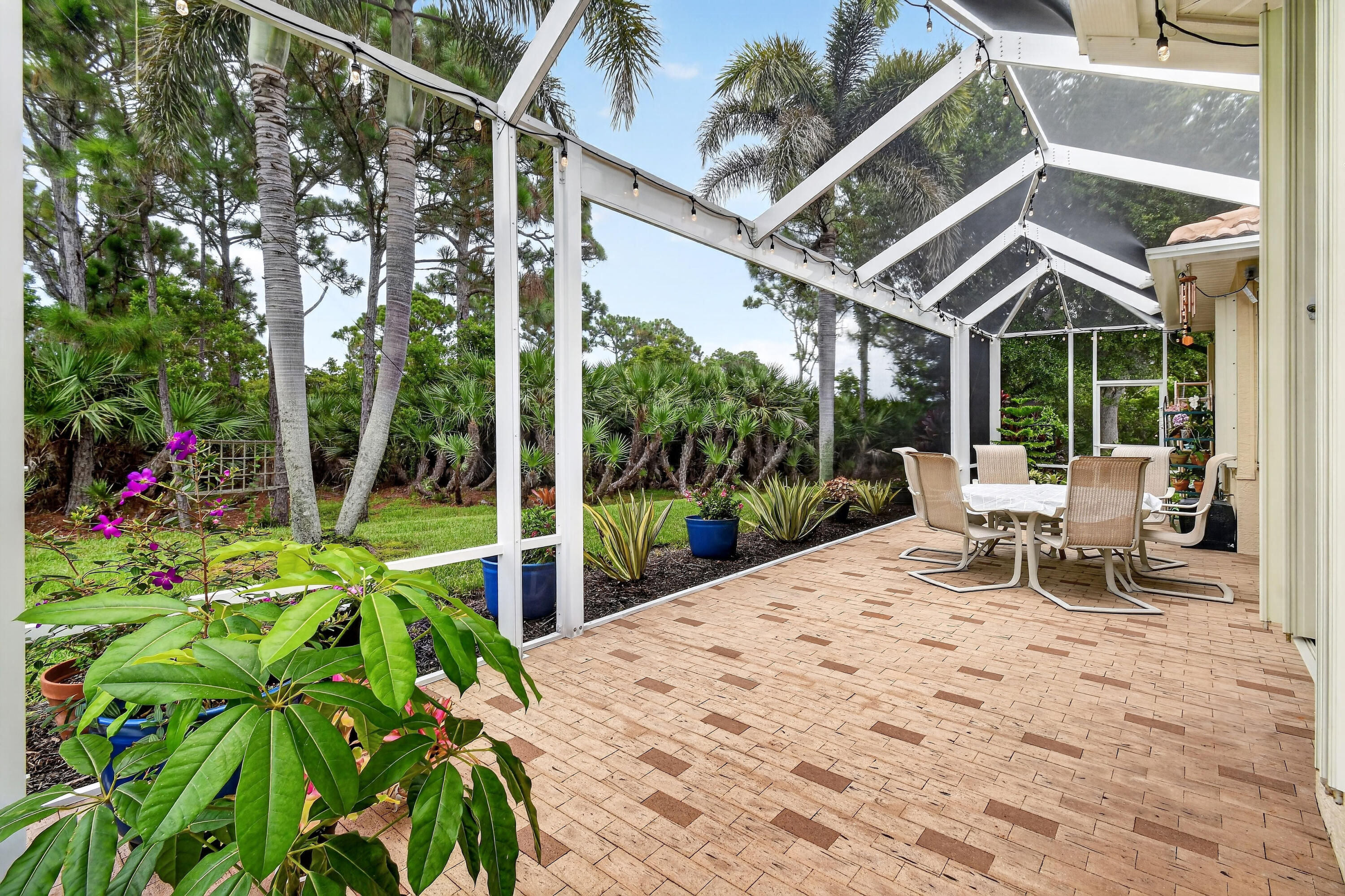 JENSEN BEACH COUNTRY CLUB - Residential