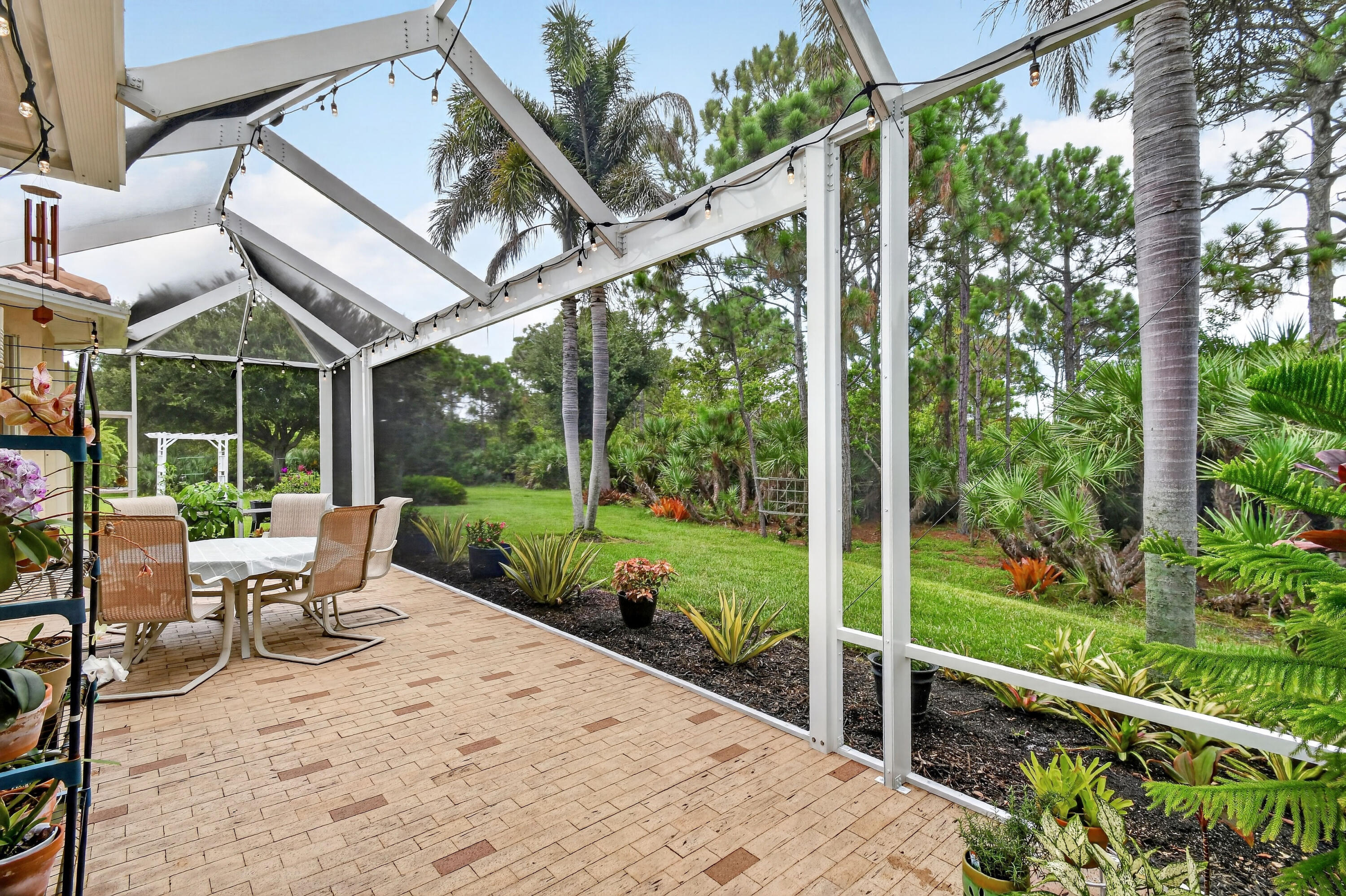 JENSEN BEACH COUNTRY CLUB - Residential