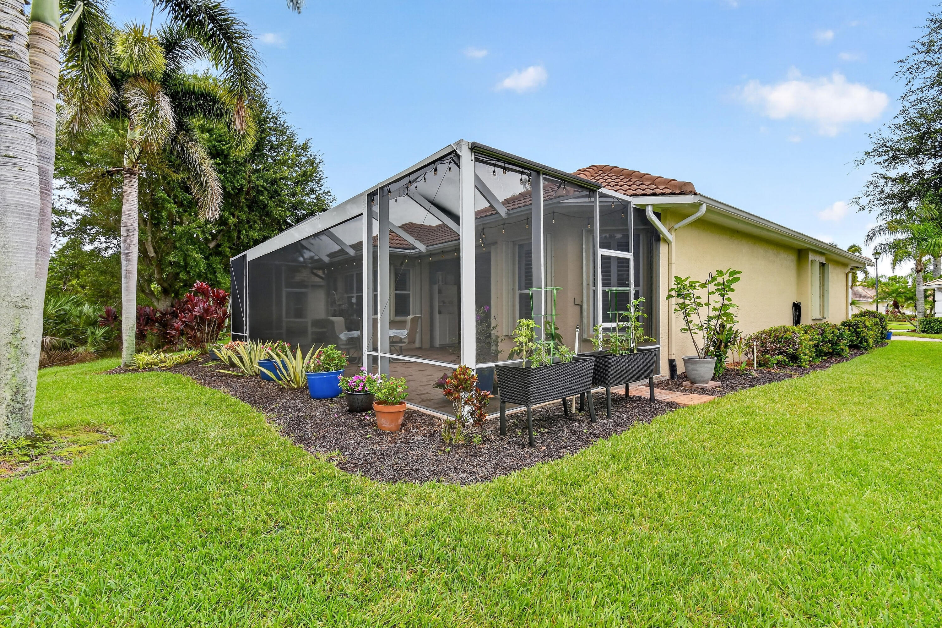 JENSEN BEACH COUNTRY CLUB - Residential
