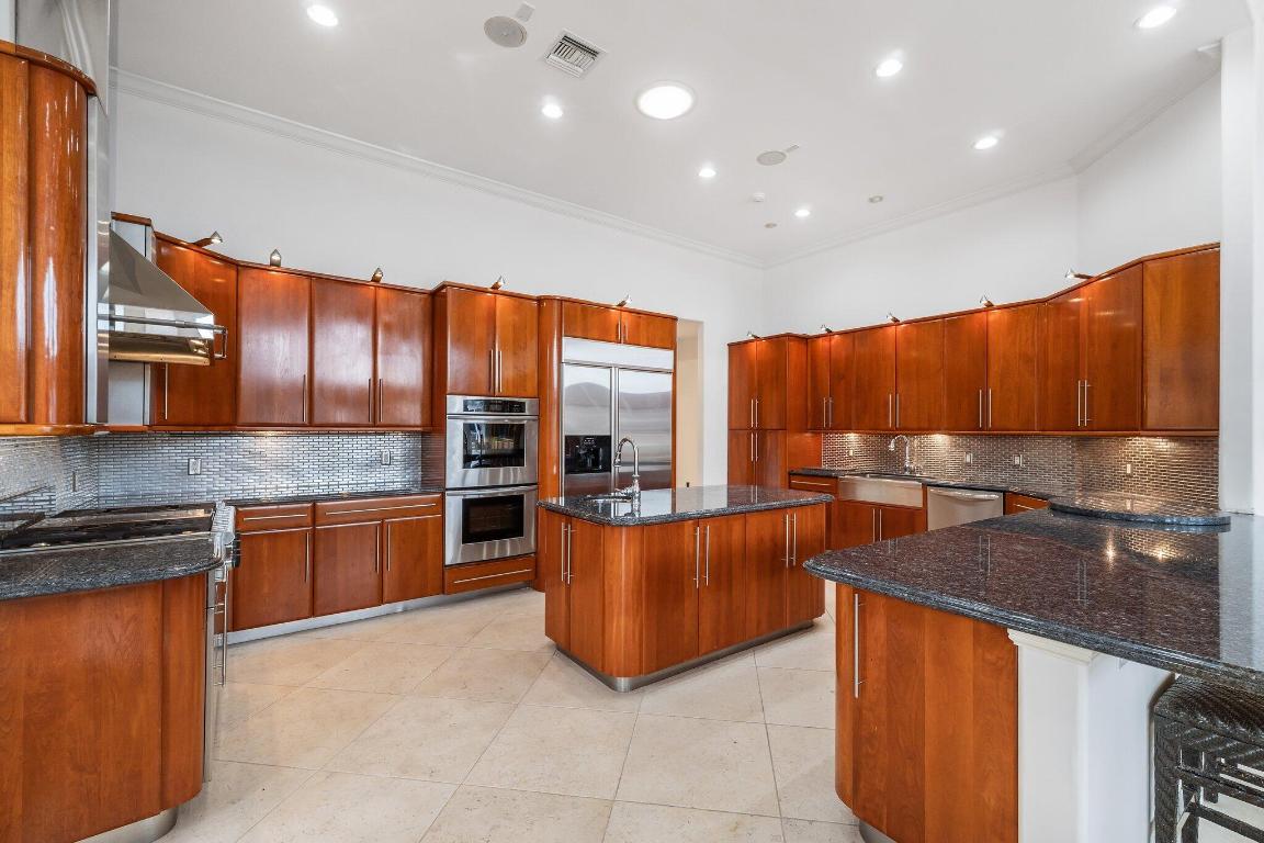 FRENCHMANS CREEK PAR C-1-B - Residential