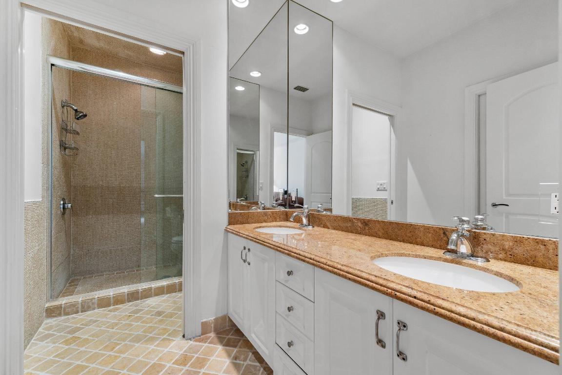 FRENCHMANS CREEK PAR C-1-B - Residential
