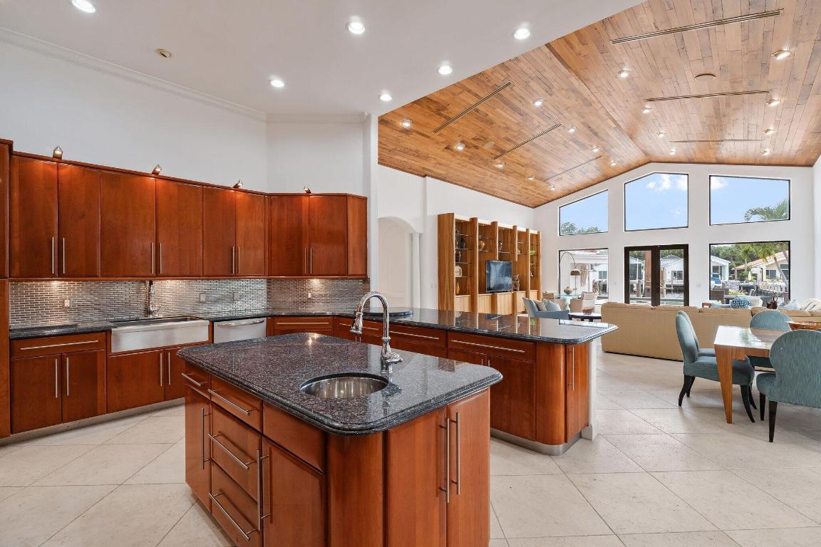FRENCHMANS CREEK PAR C-1-B - Residential