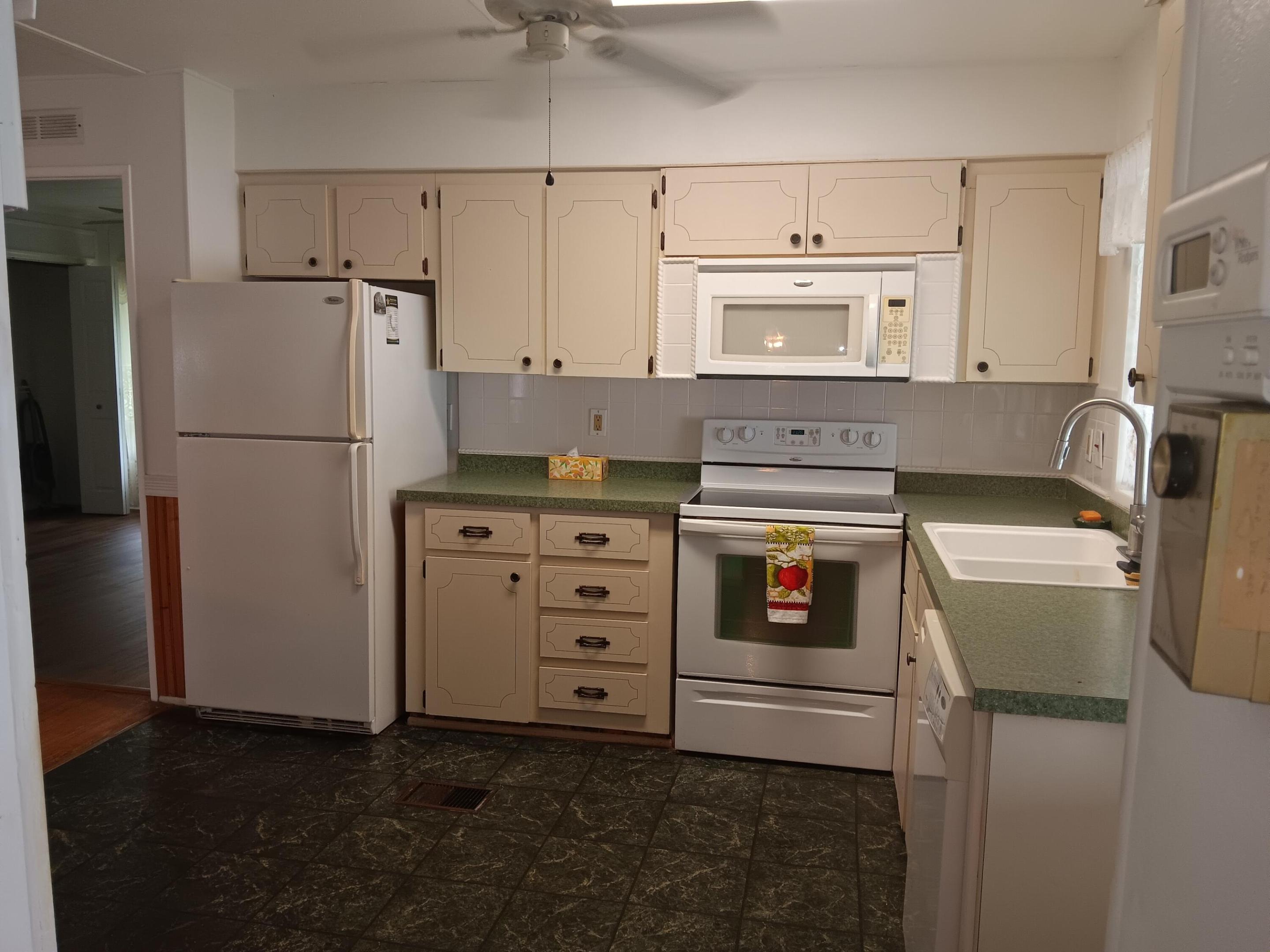 CAMBRIDGE AT HERITAGE RIDGE - Residential