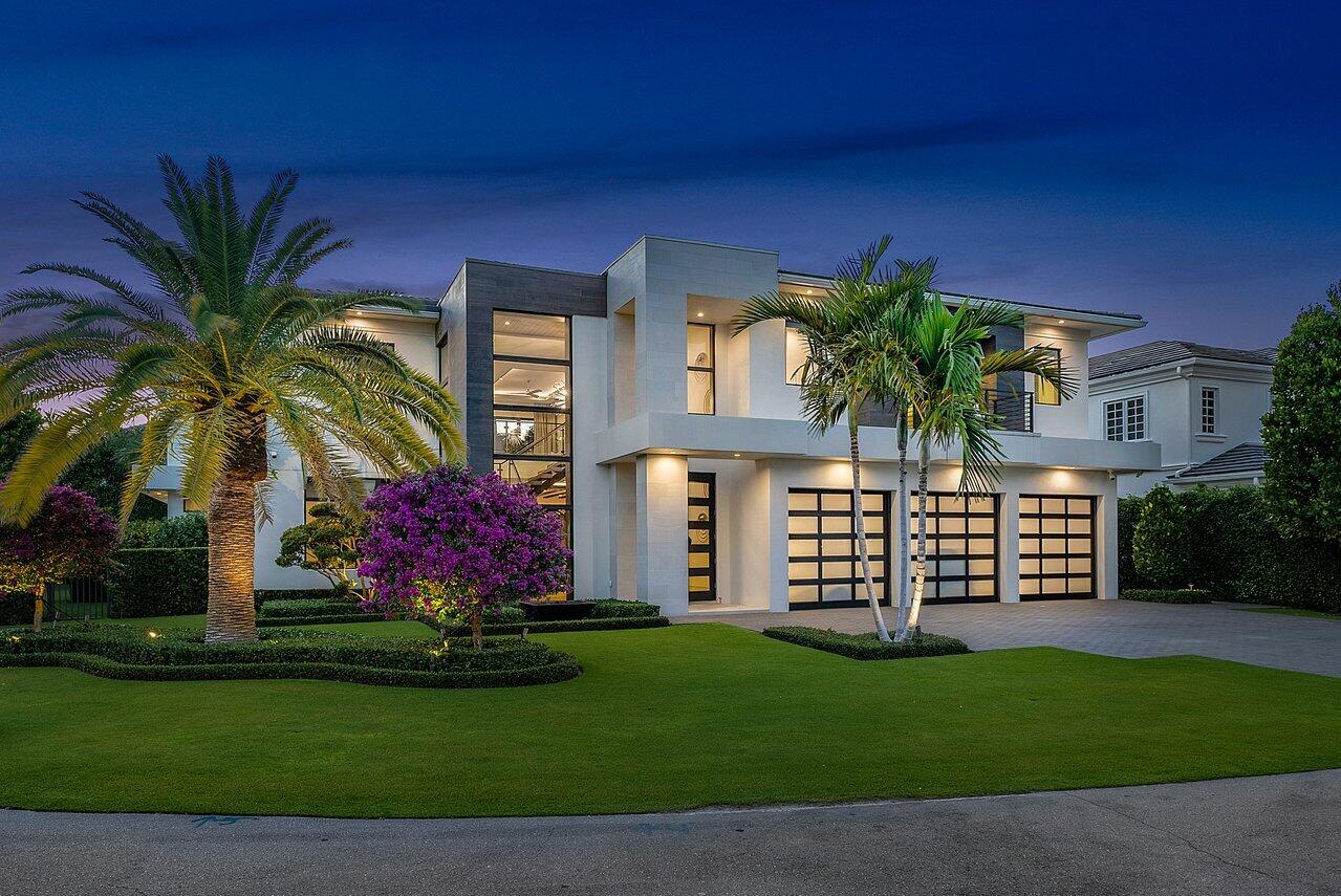 ROYAL PALM YACHT & COUNTRY CLUB - Residential