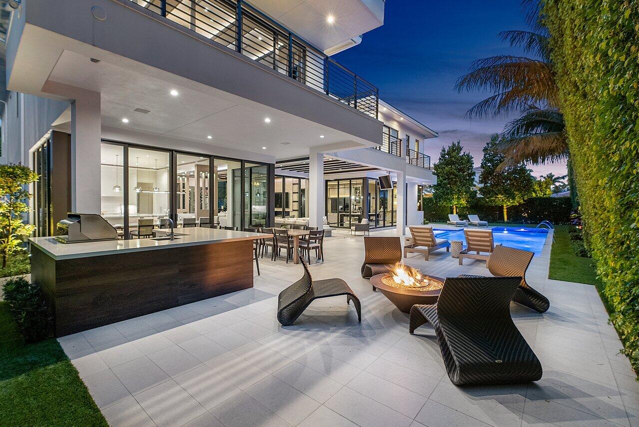 ROYAL PALM YACHT & COUNTRY CLUB - Residential