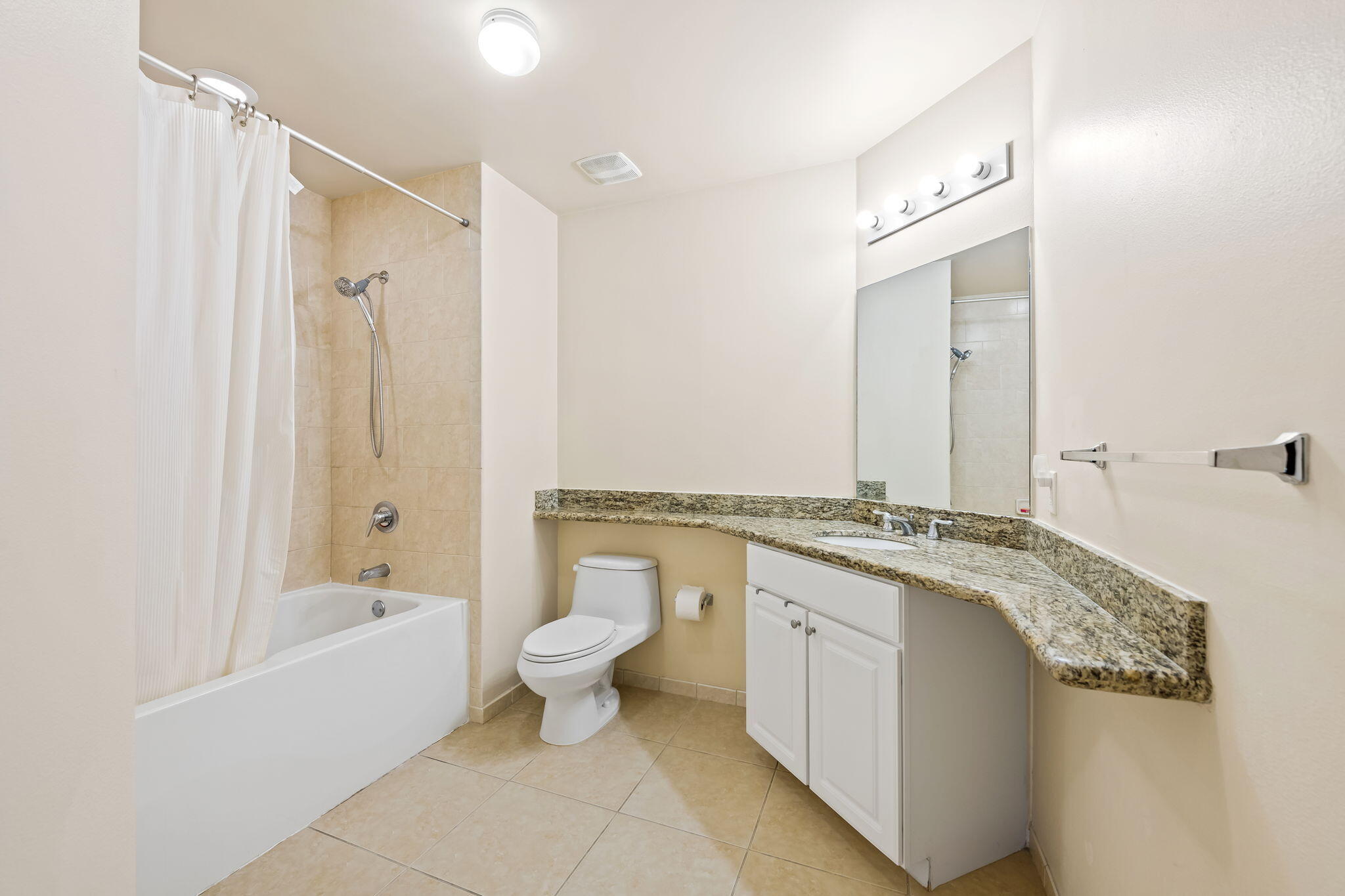 ALAQUA CONDO - Residential