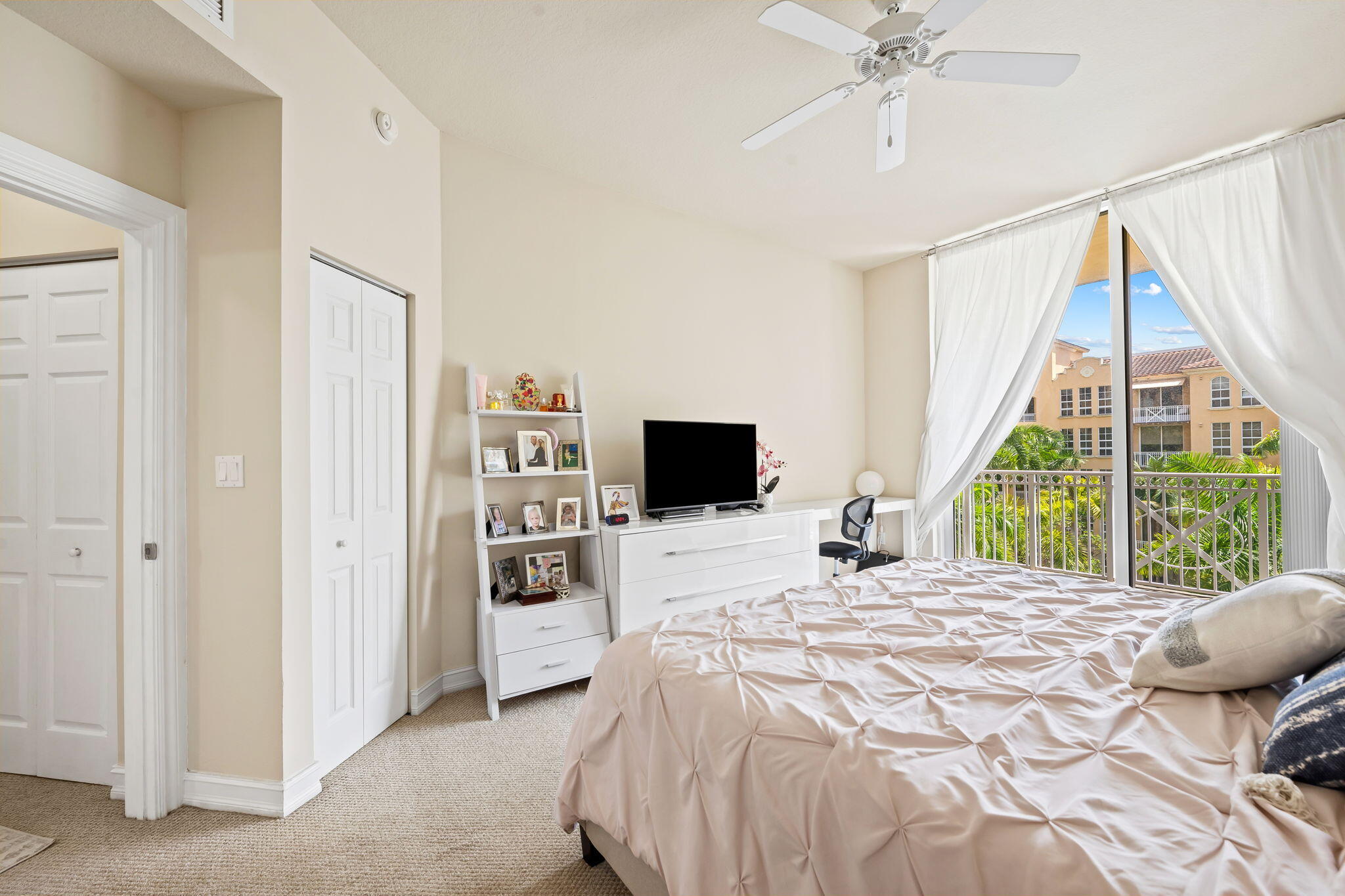 ALAQUA CONDO - Residential