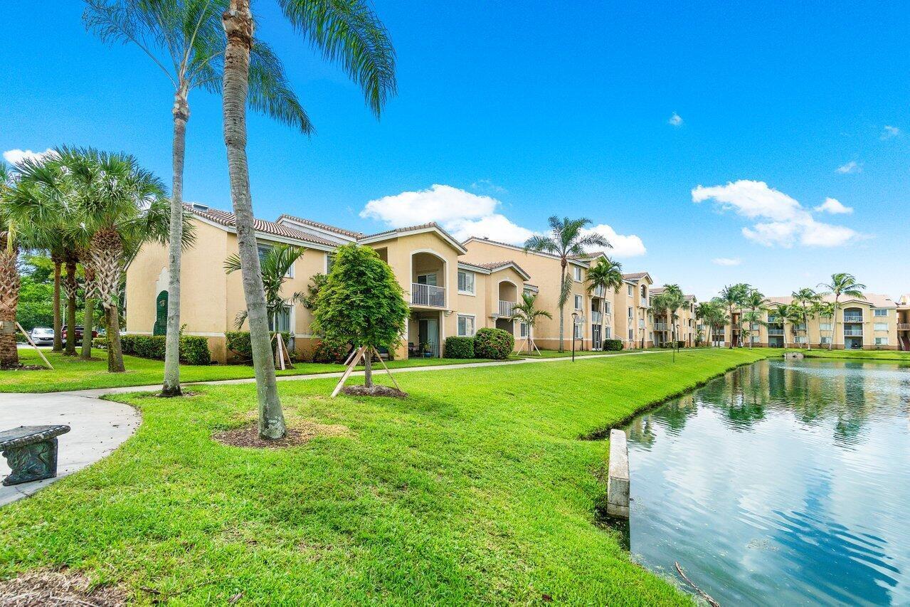 Discover luxury living in this fully updated 3BR/2BA condo at the highly sought-after Royal Grand in Davie, FL. This stunning home features vaulted ceilings and modern finishes throughout. Perfectly located less than a mile from I-595, you'll be surrounded by incredible bars, restaurants, and be within walking distance to Nova Southeastern University. Available just in time for the school year, this prime condo won't last long. Don't miss out on this exceptional opportunity—schedule your viewing today!