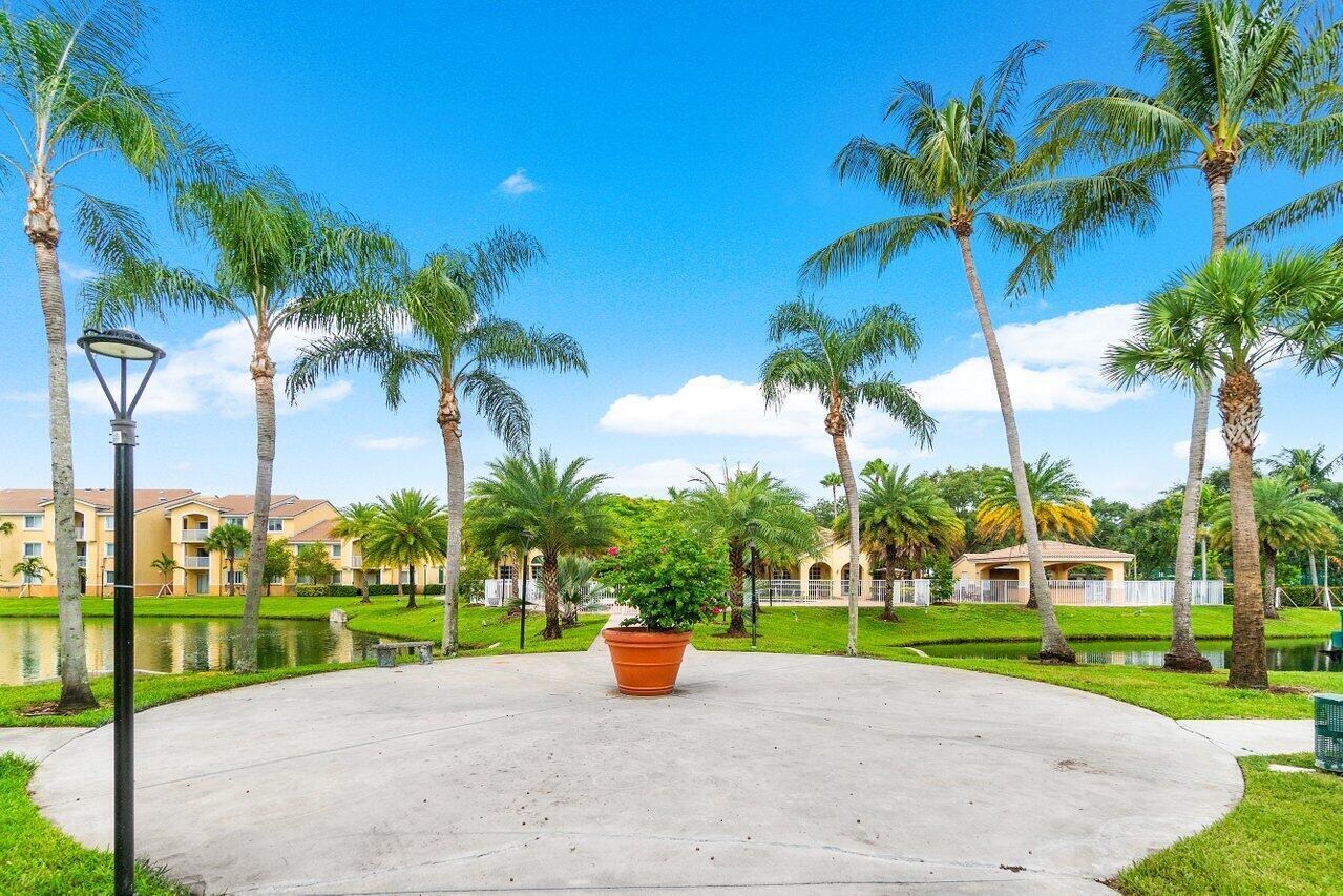 ROYAL GRAND CONDO - Residential Lease