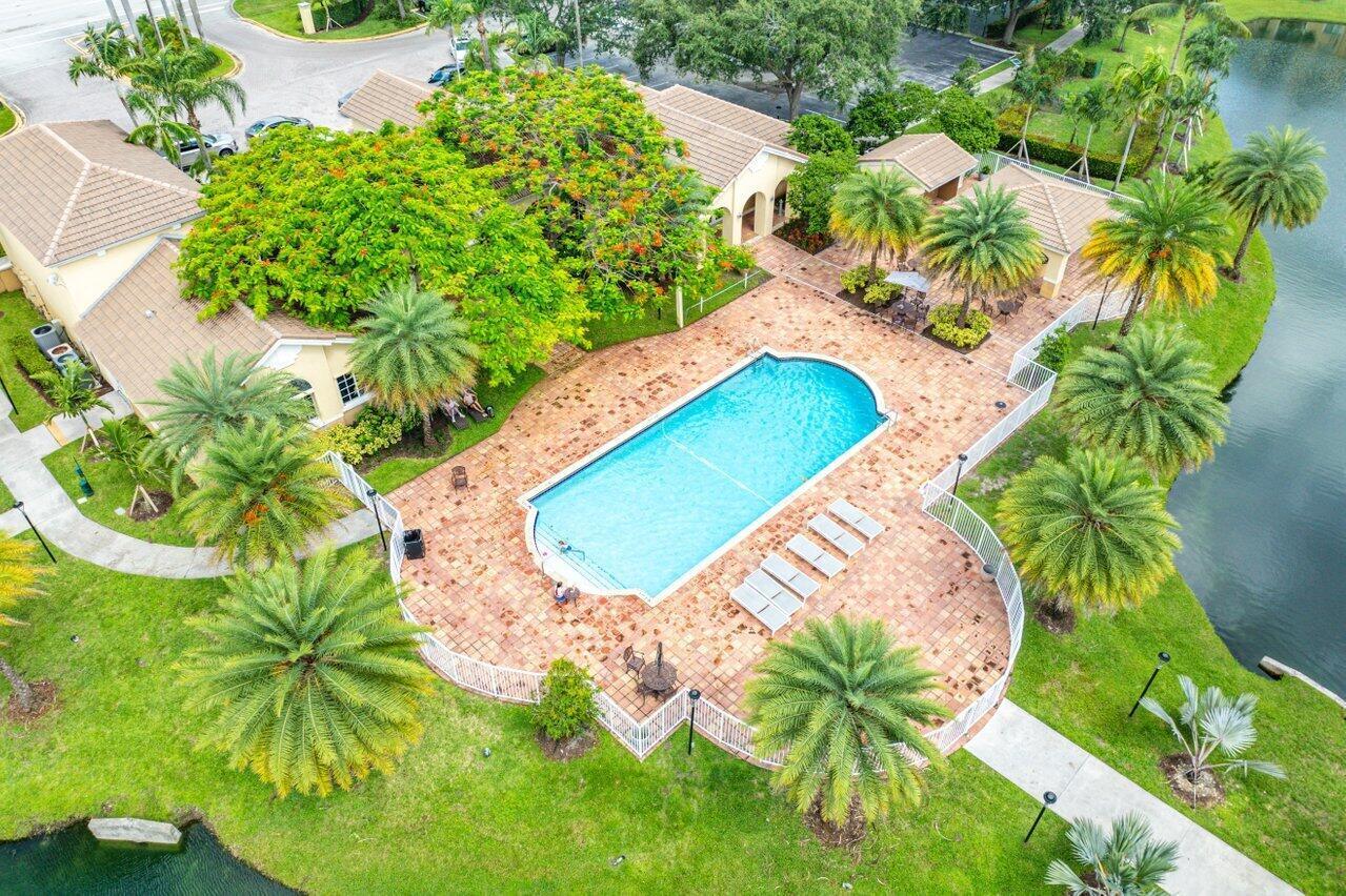 ROYAL GRAND CONDO - Residential Lease