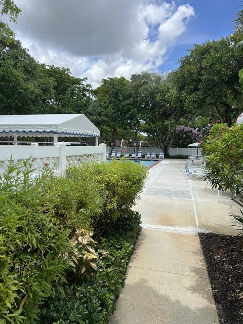 NO 70 PALM-AIRE COUNTRY CLUB - Residential