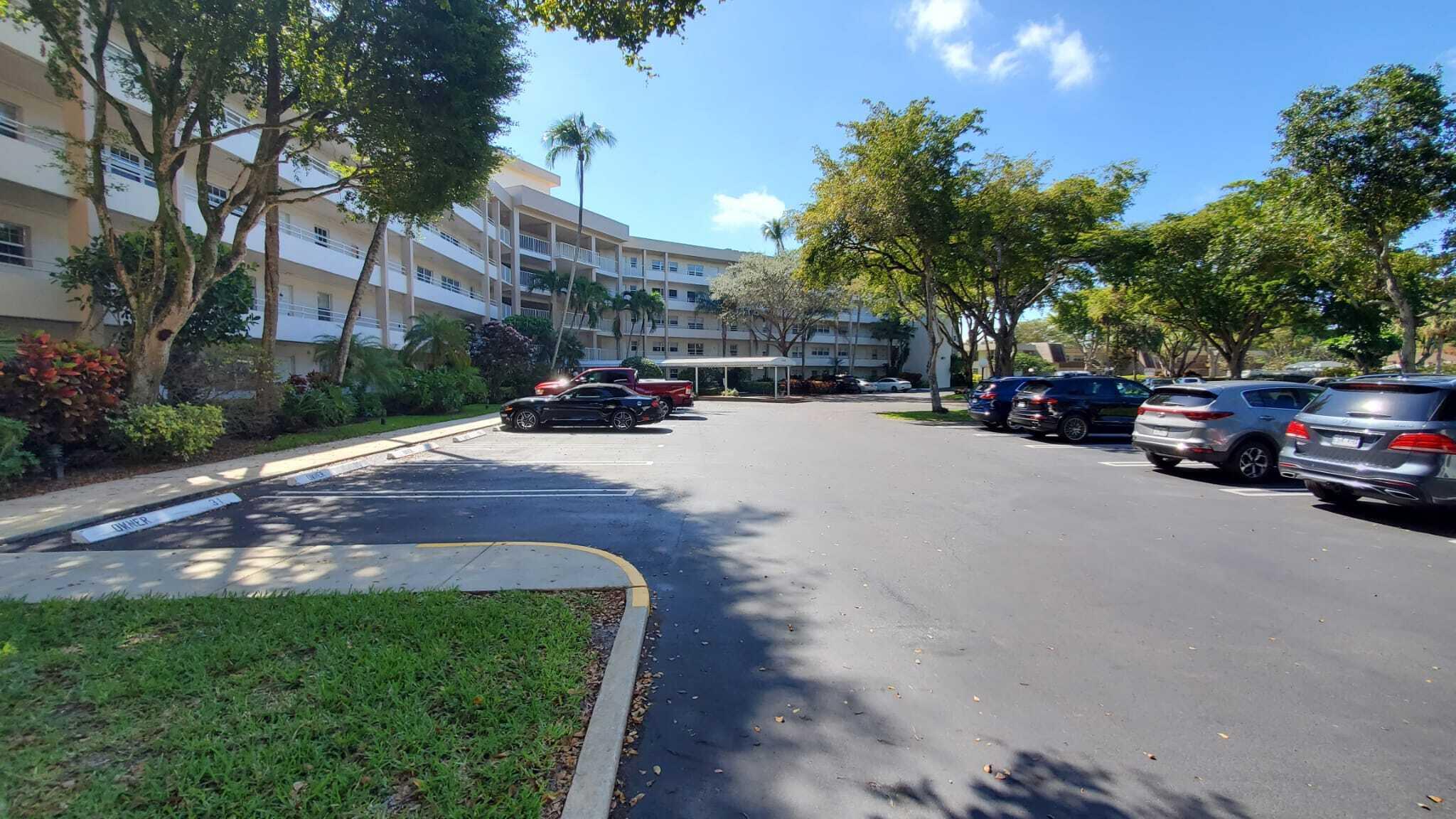 NO 70 PALM-AIRE COUNTRY CLUB - Residential