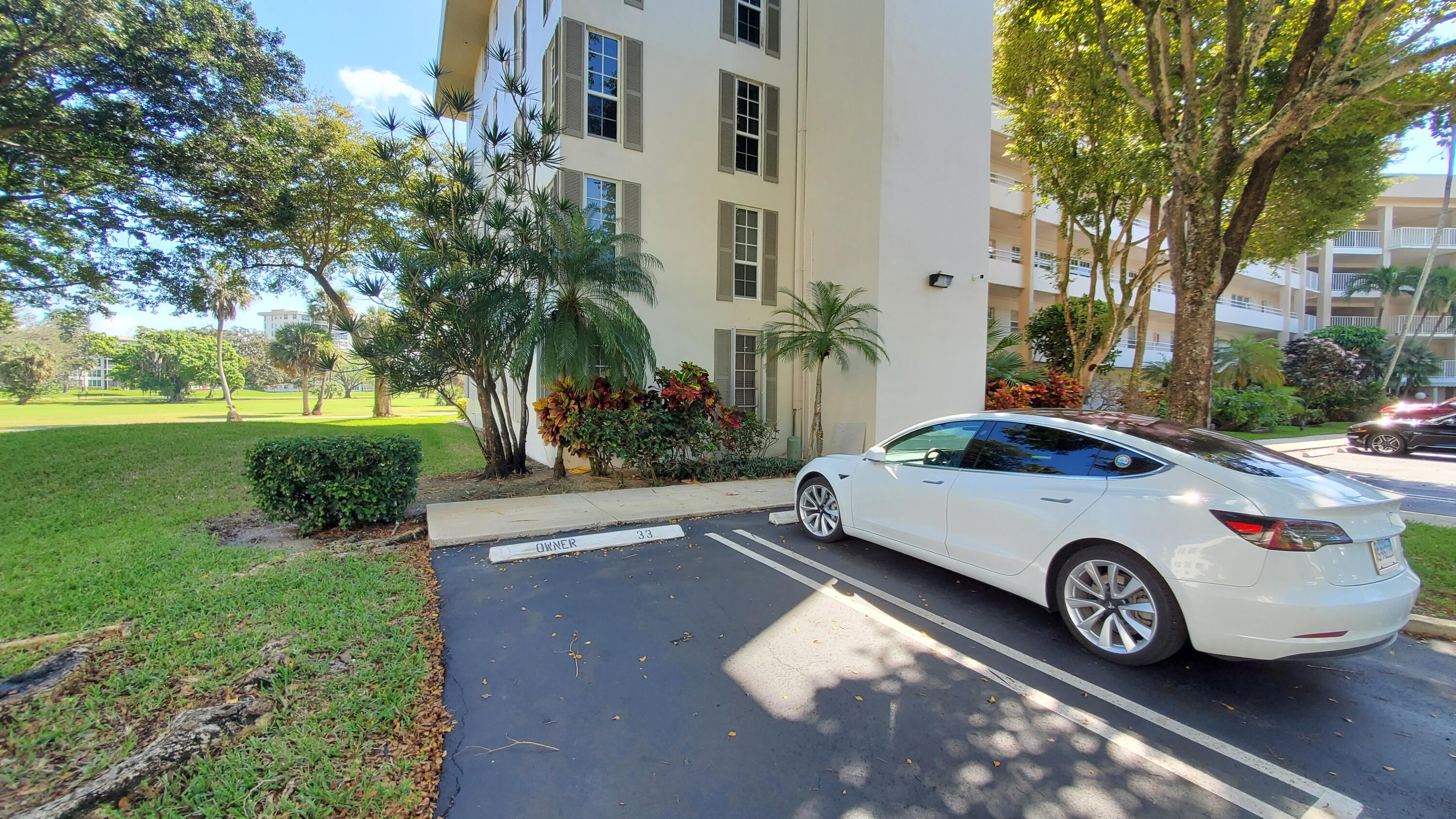 NO 70 PALM-AIRE COUNTRY CLUB - Residential