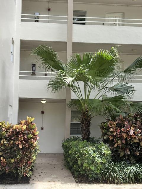 NO 70 PALM-AIRE COUNTRY CLUB - Residential